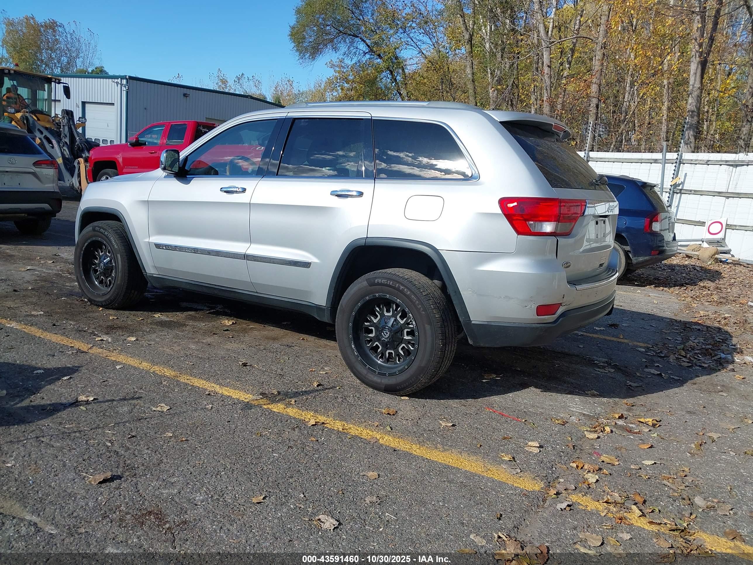 JEEP GRAND image 3