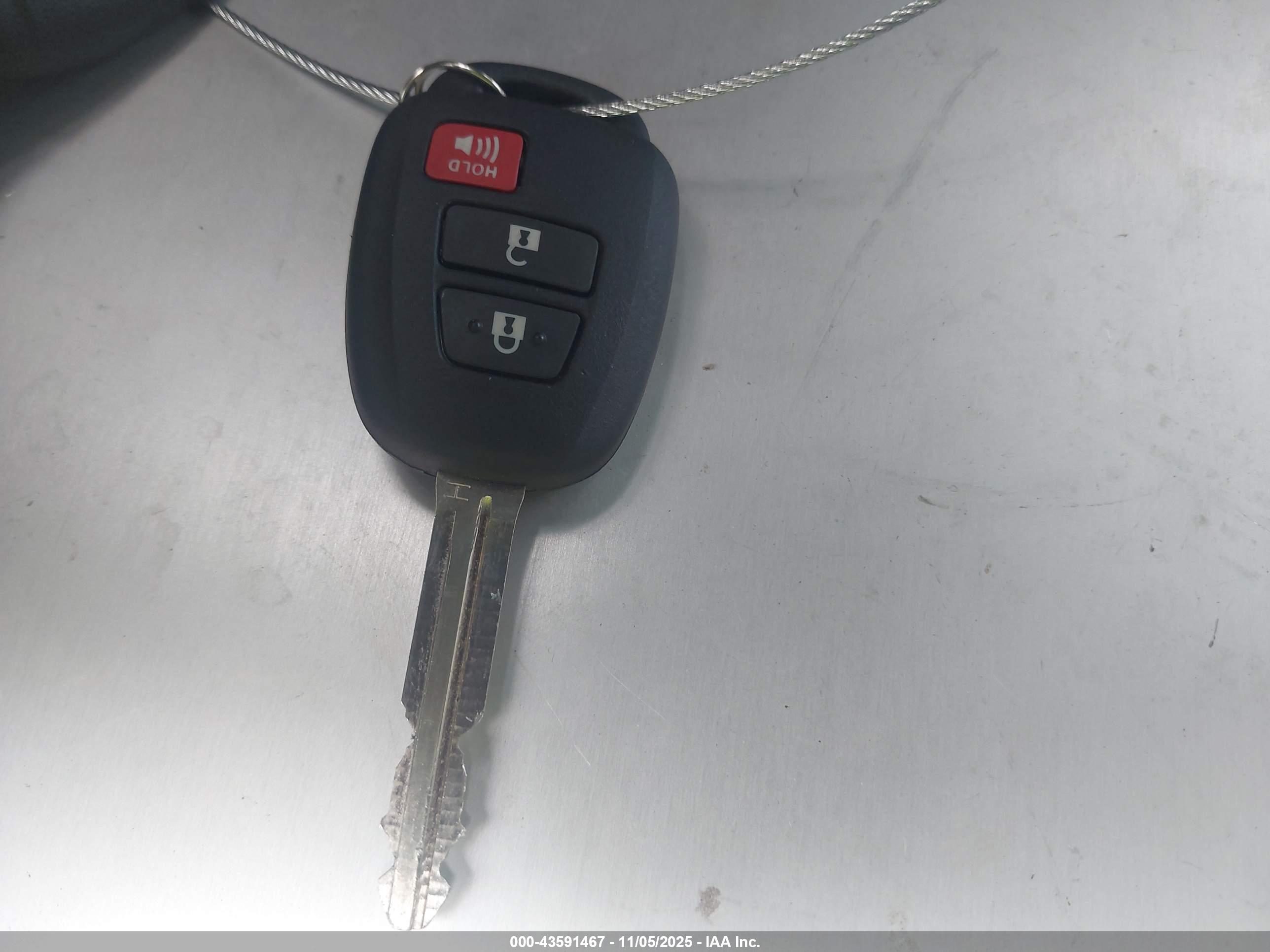 TOYOTA COROLLA image 11