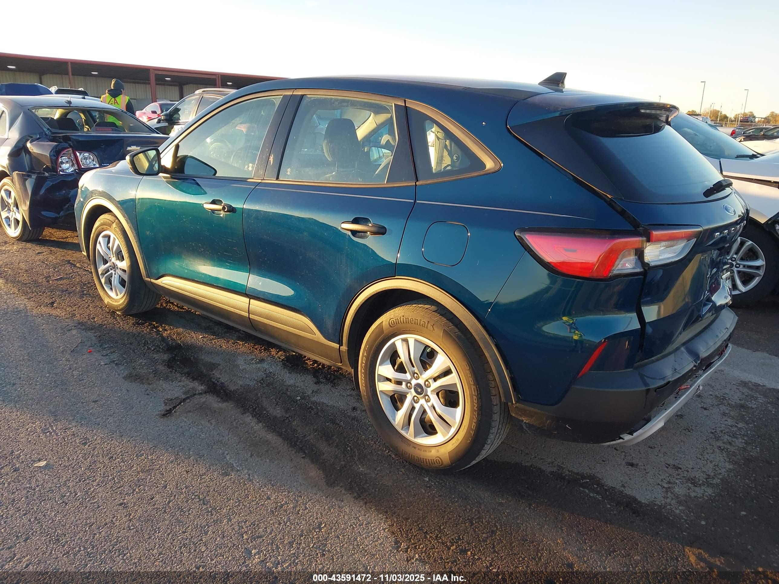 FORD ESCAPE image 3