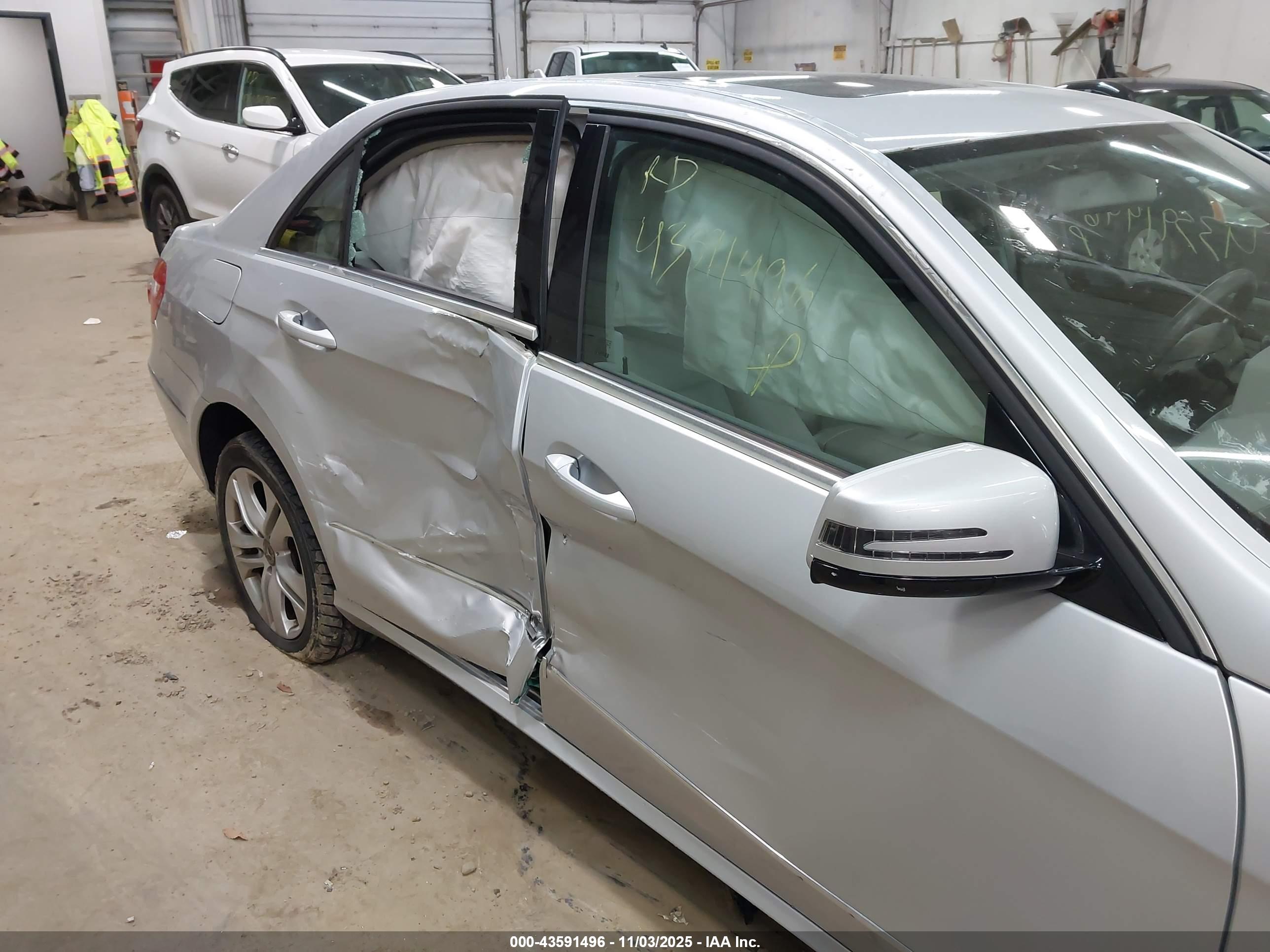 MERCEDES-BENZ E image 6