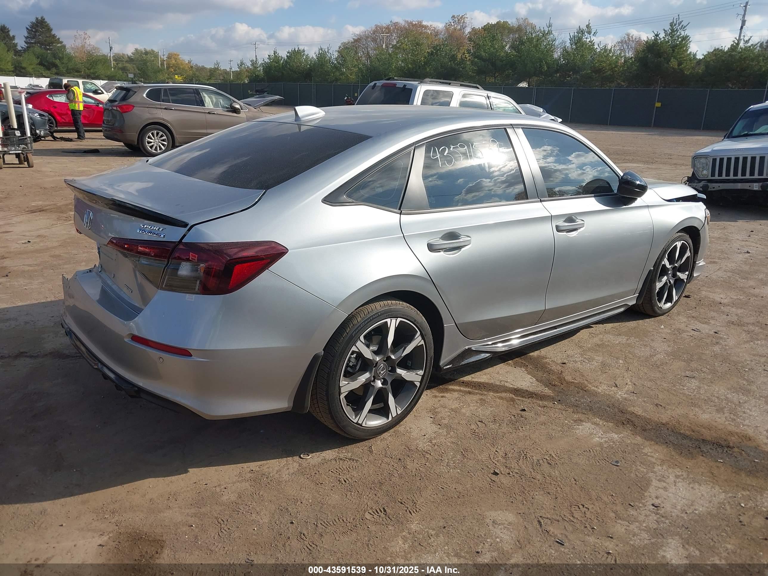 HONDA CIVIC image 4