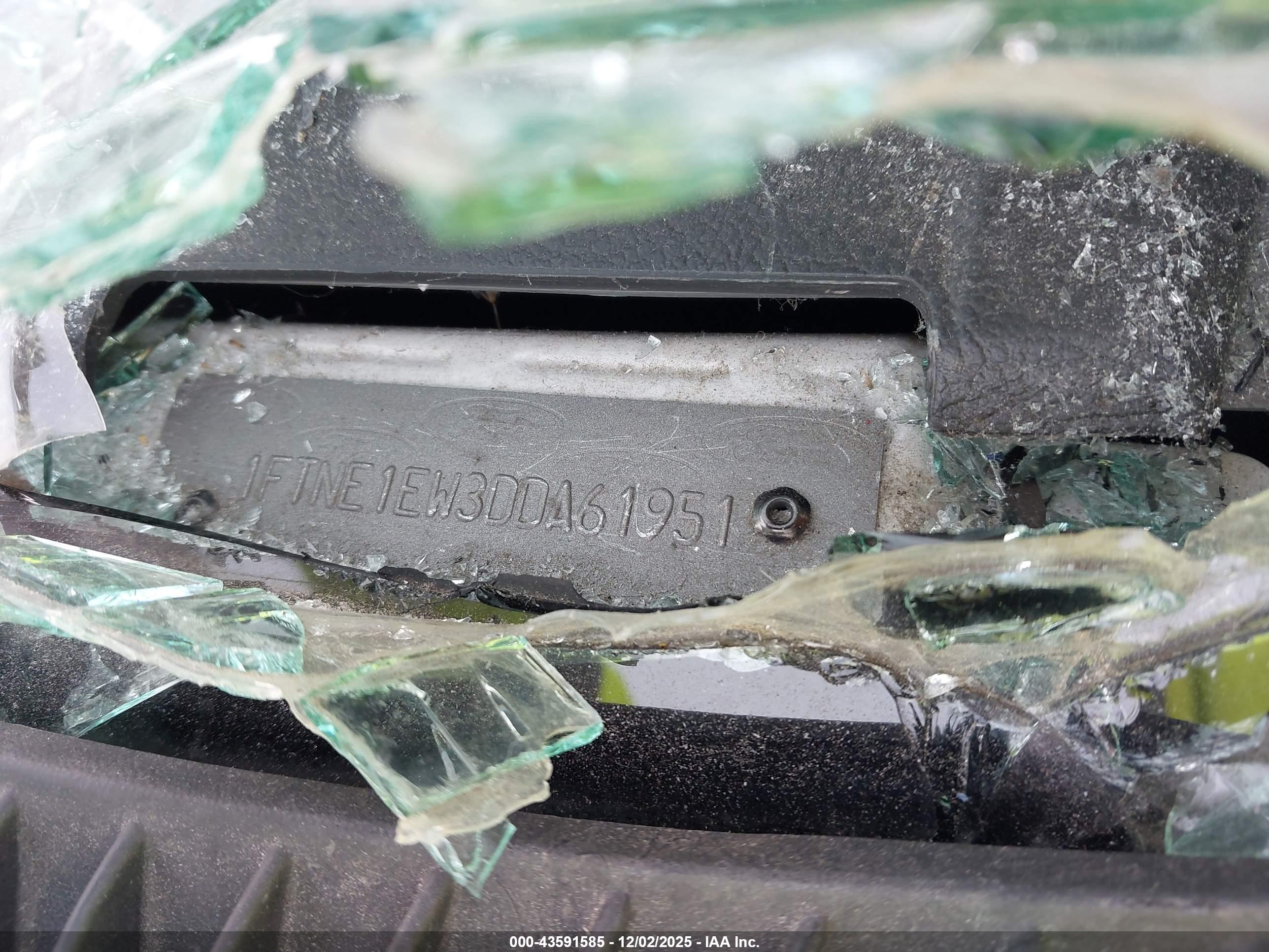 FORD E-150 image 9