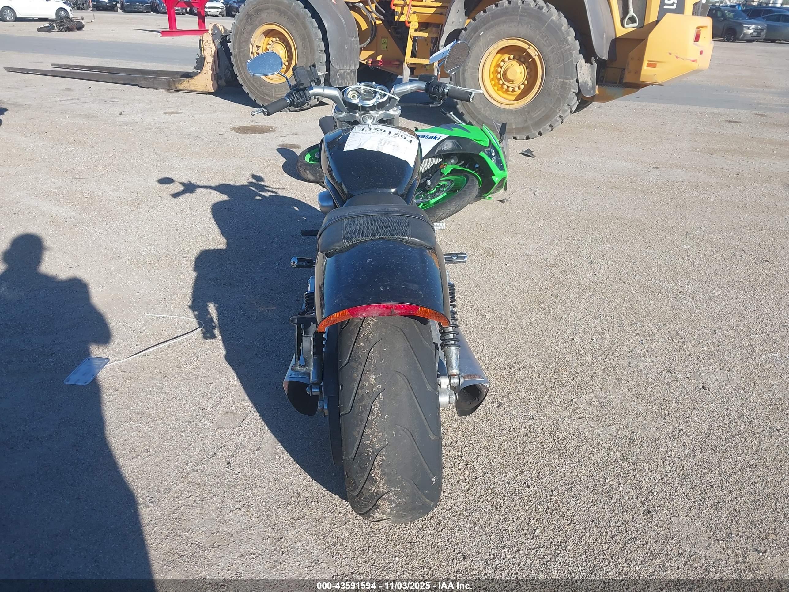 HARLEY-DAVIDSON VRSCF image 6