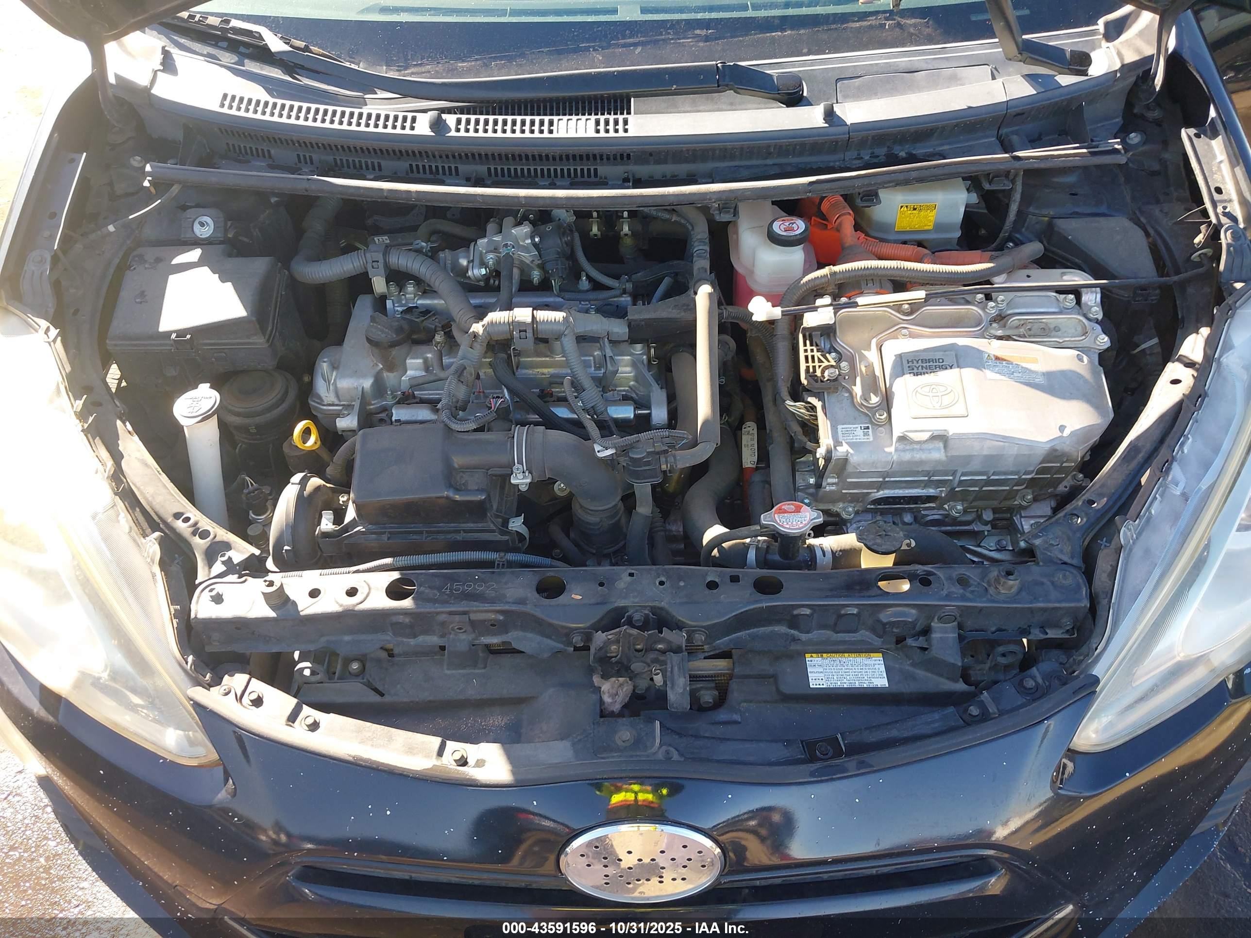 TOYOTA PRIUS image 10