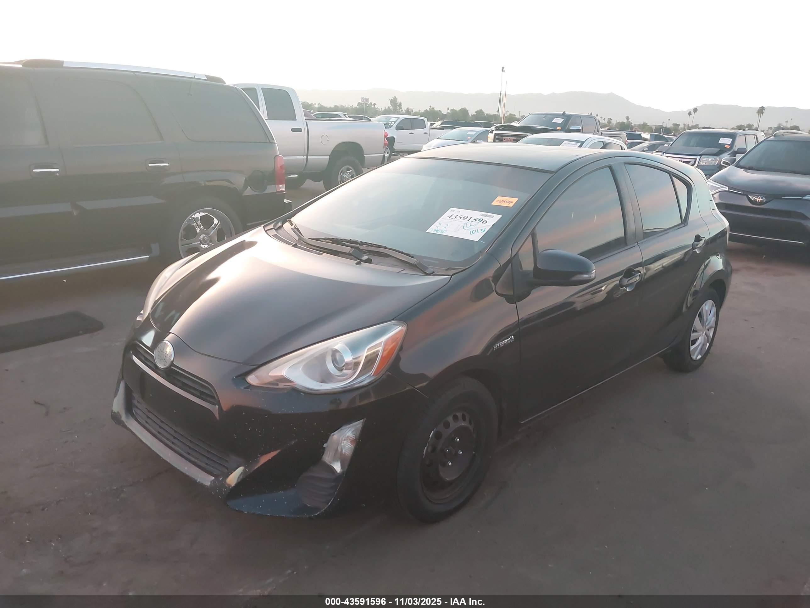 TOYOTA PRIUS image 2