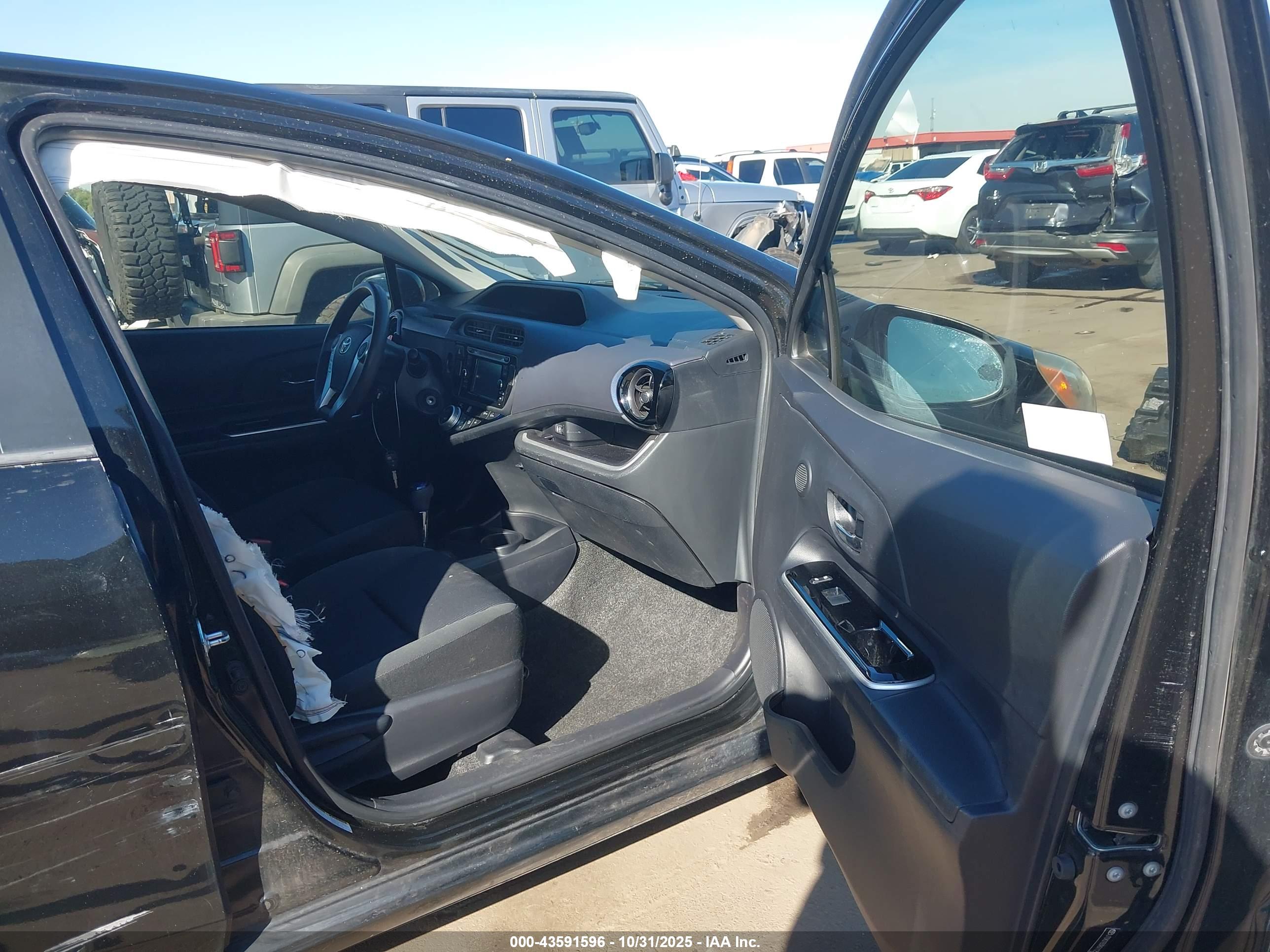 TOYOTA PRIUS image 5