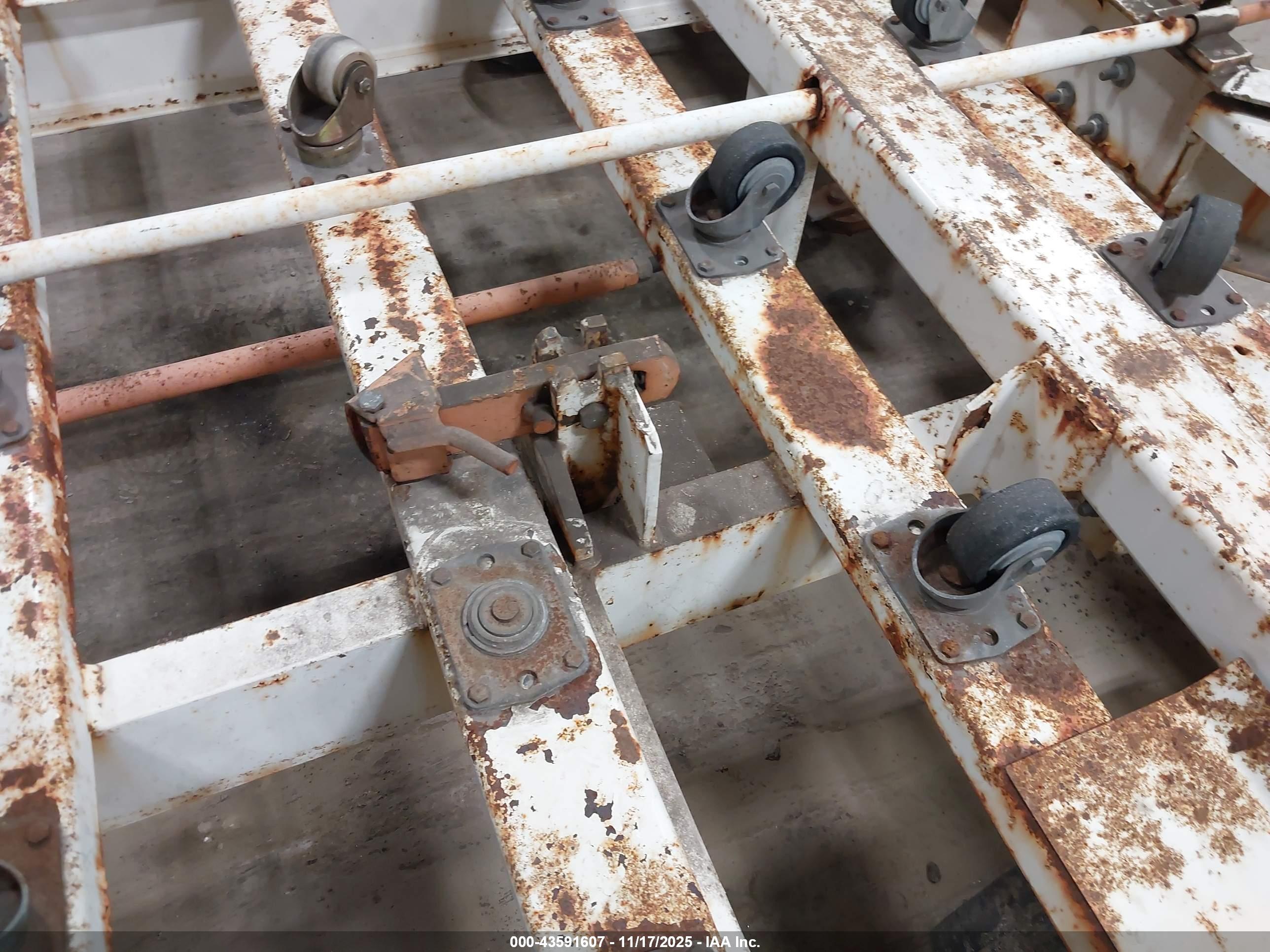 EQUIPMENT STEEL image 6