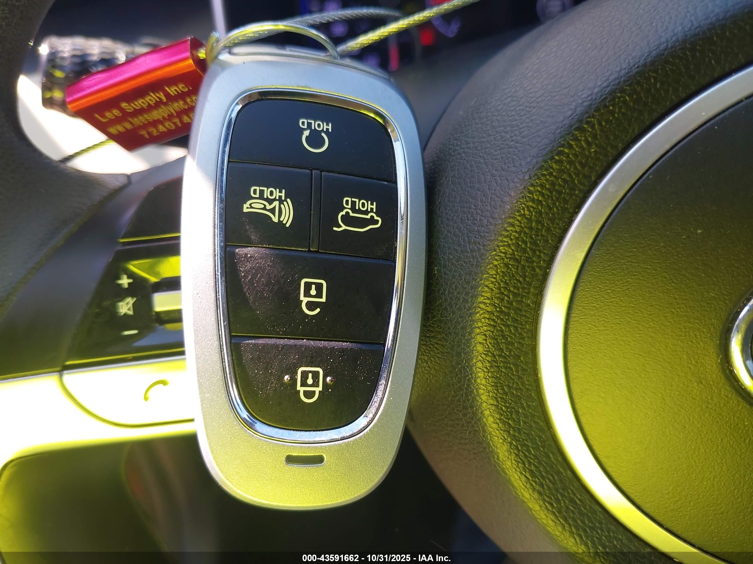 HYUNDAI TUCSON image 11