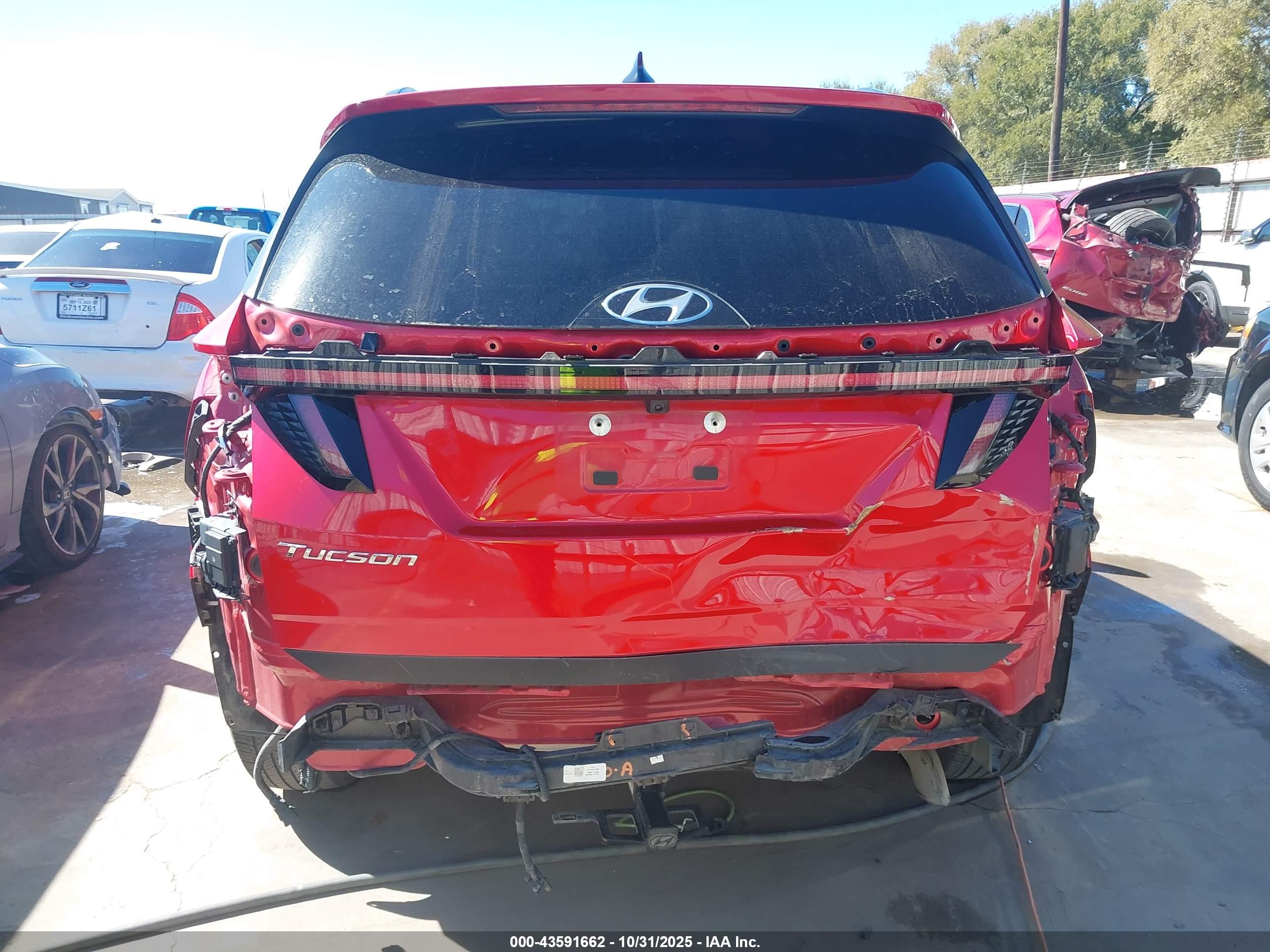 HYUNDAI TUCSON image 6
