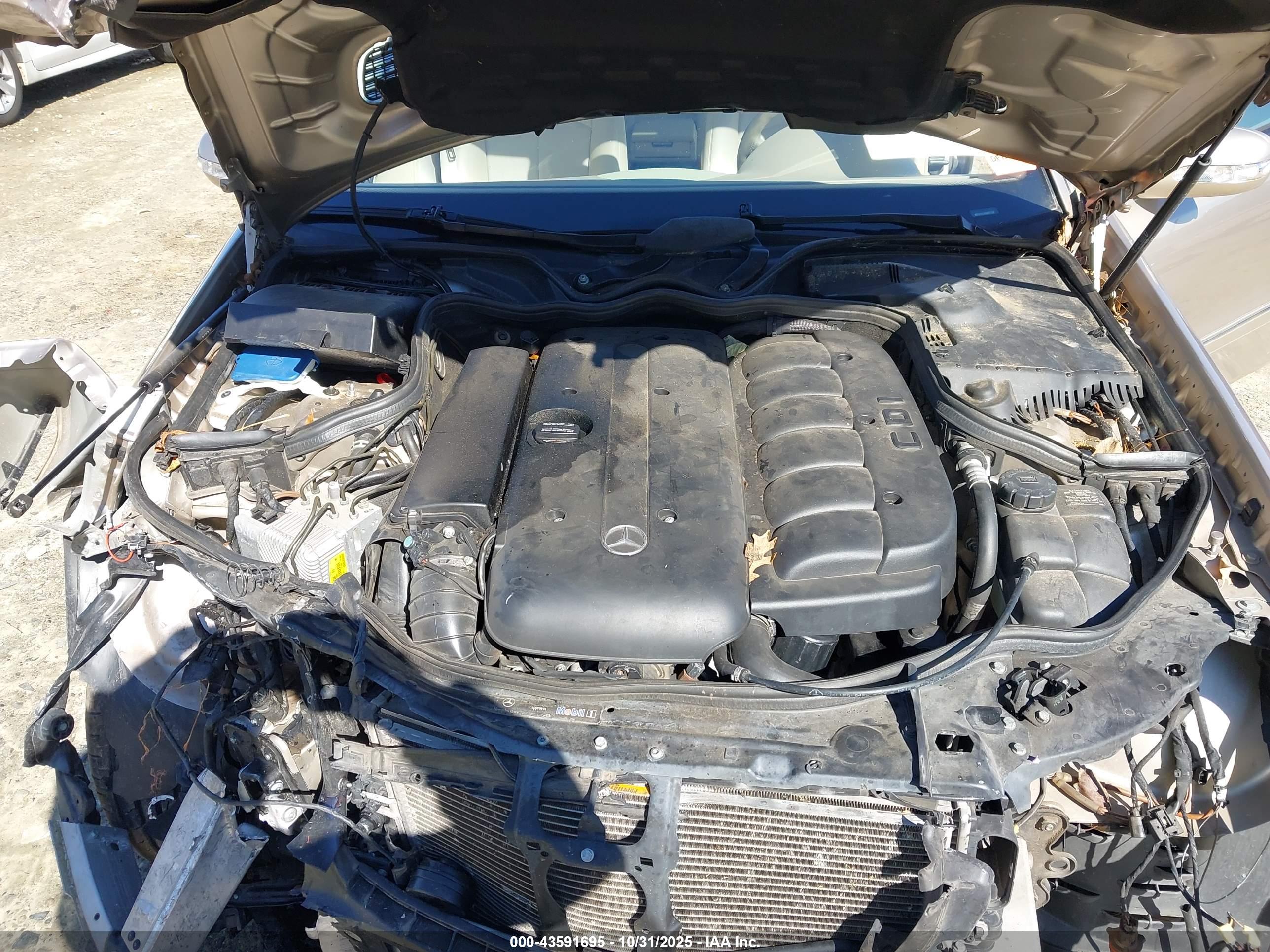 MERCEDES-BENZ E image 10
