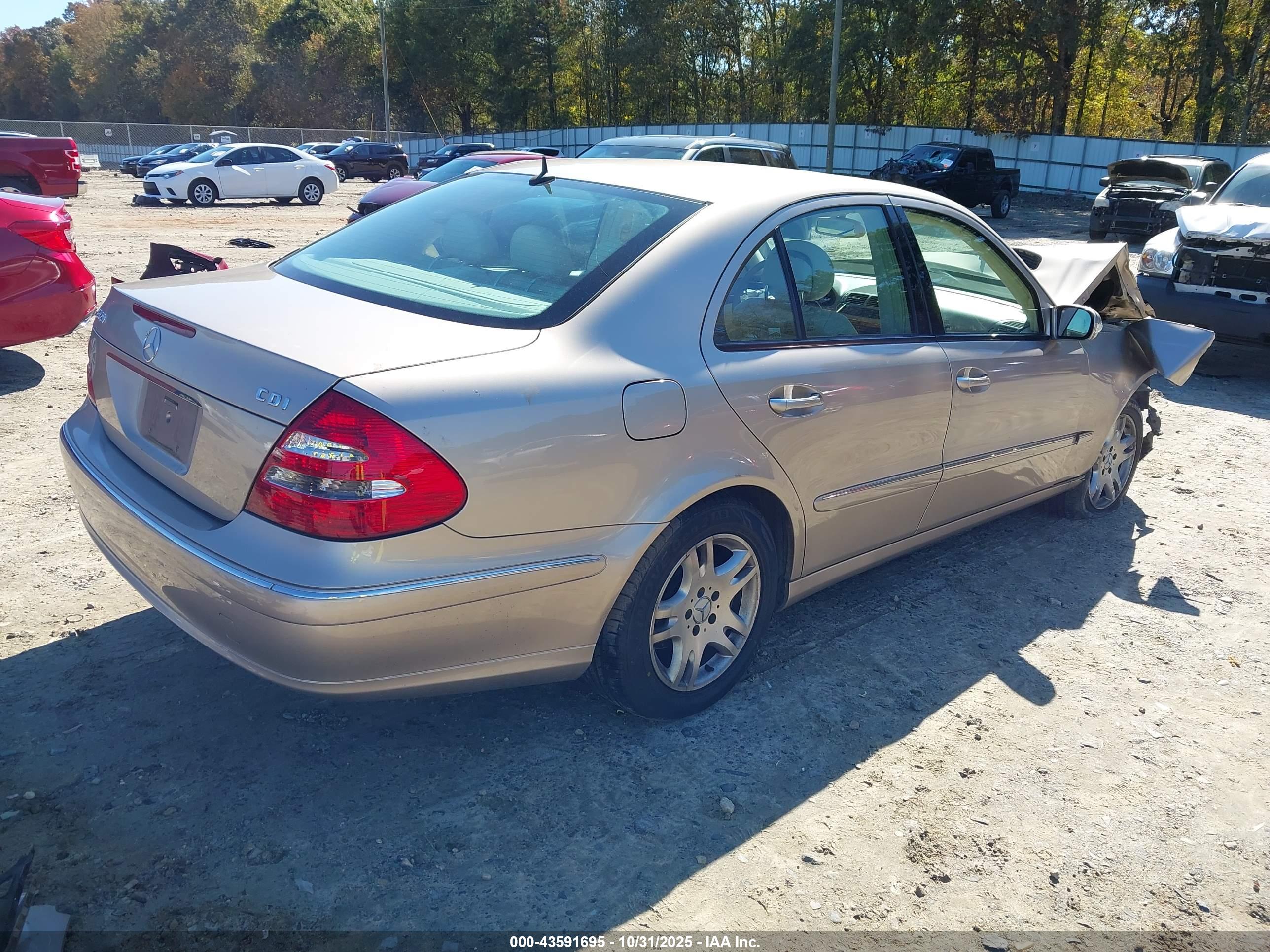 MERCEDES-BENZ E image 4