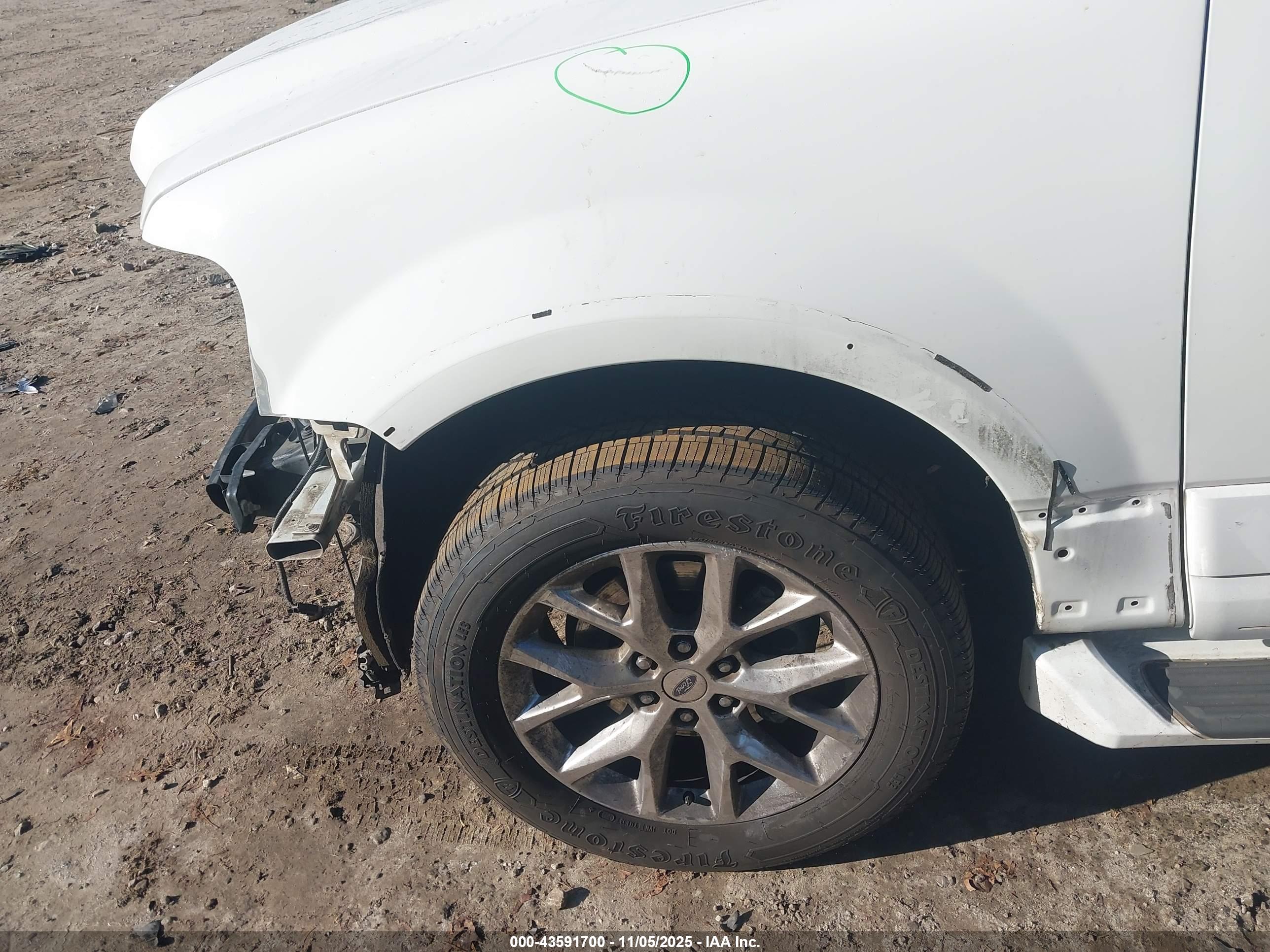 FORD EXPEDITION image 6