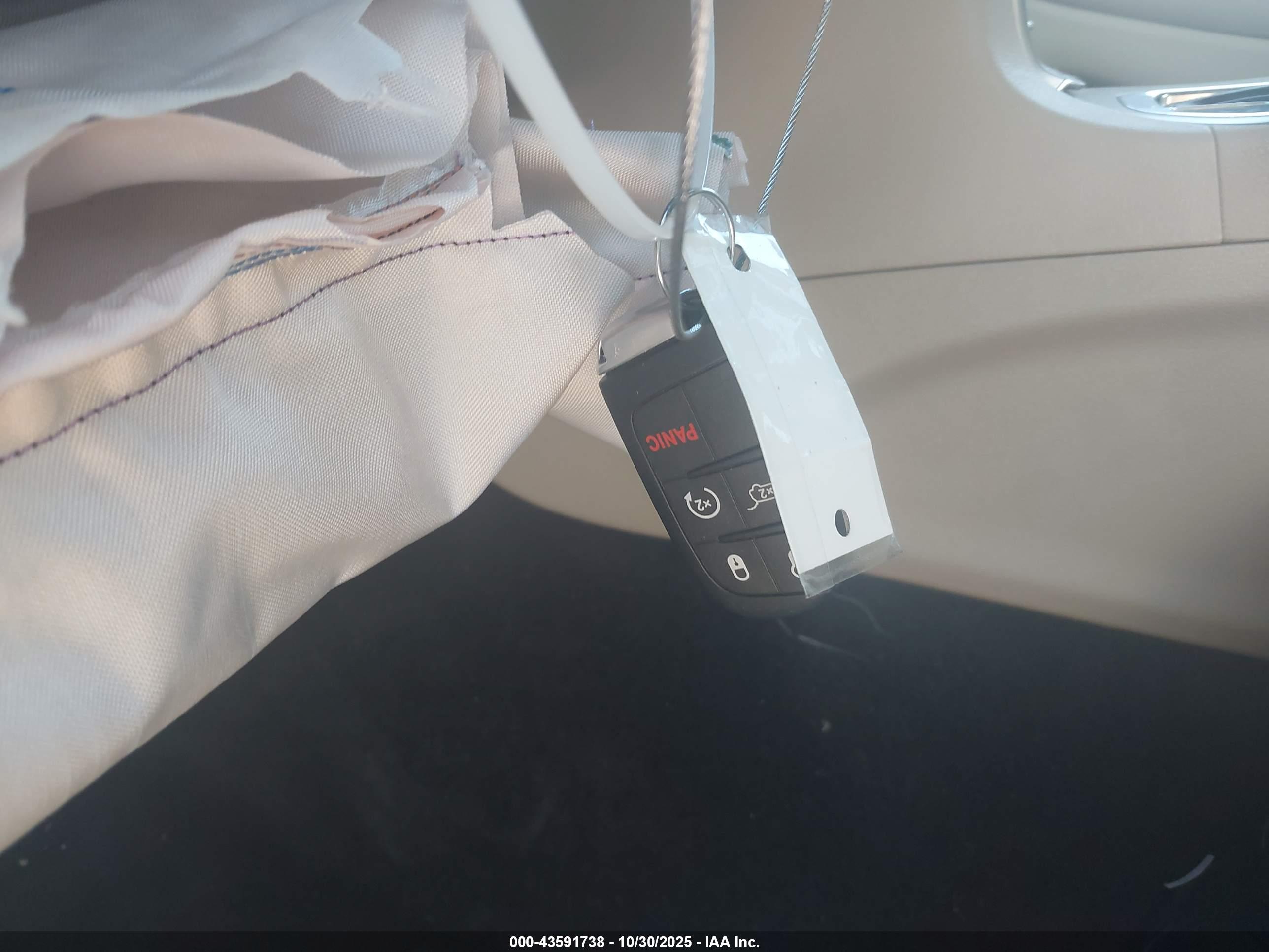 JEEP GRAND image 11