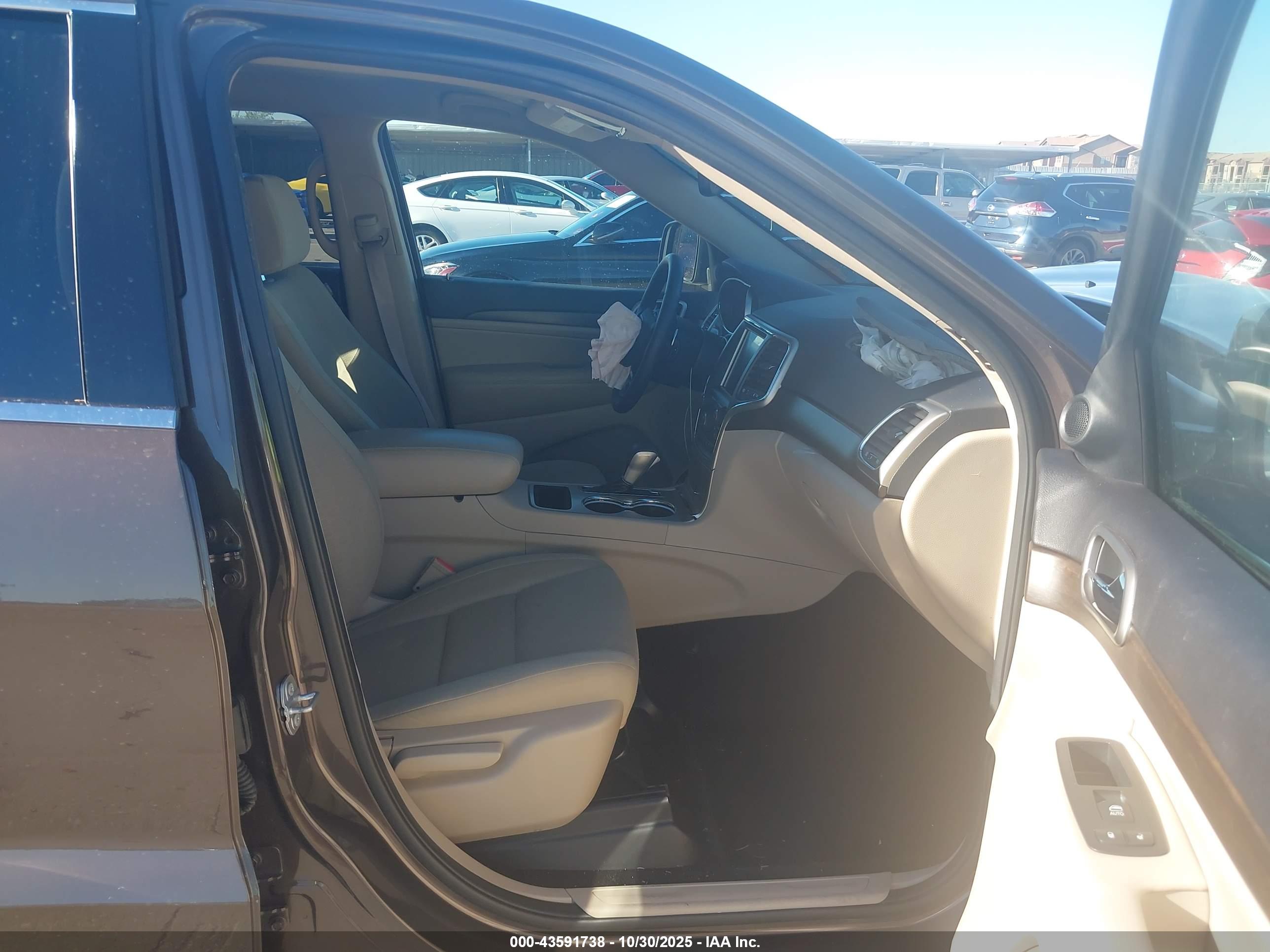 JEEP GRAND image 5