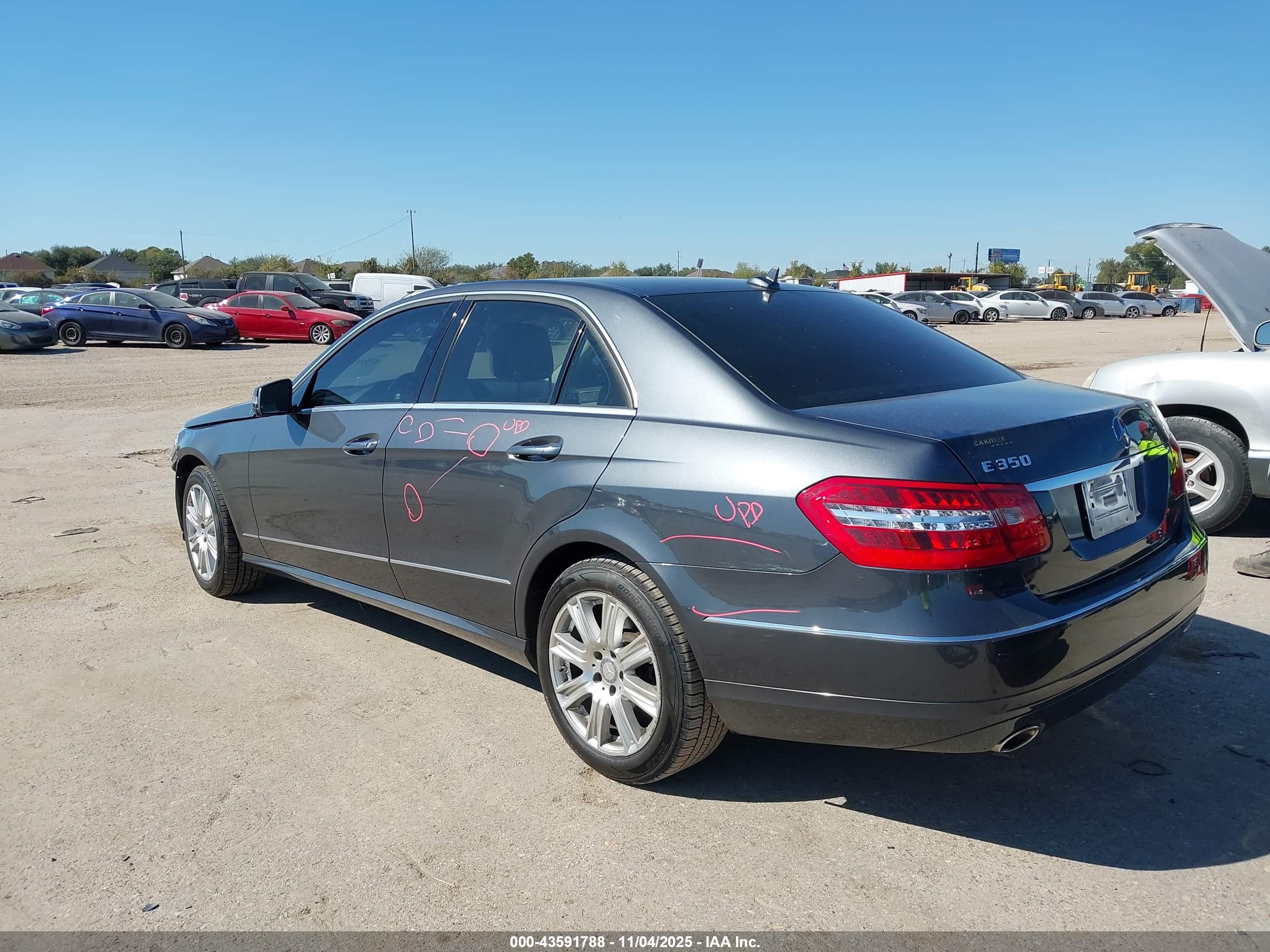 MERCEDES-BENZ E image 3