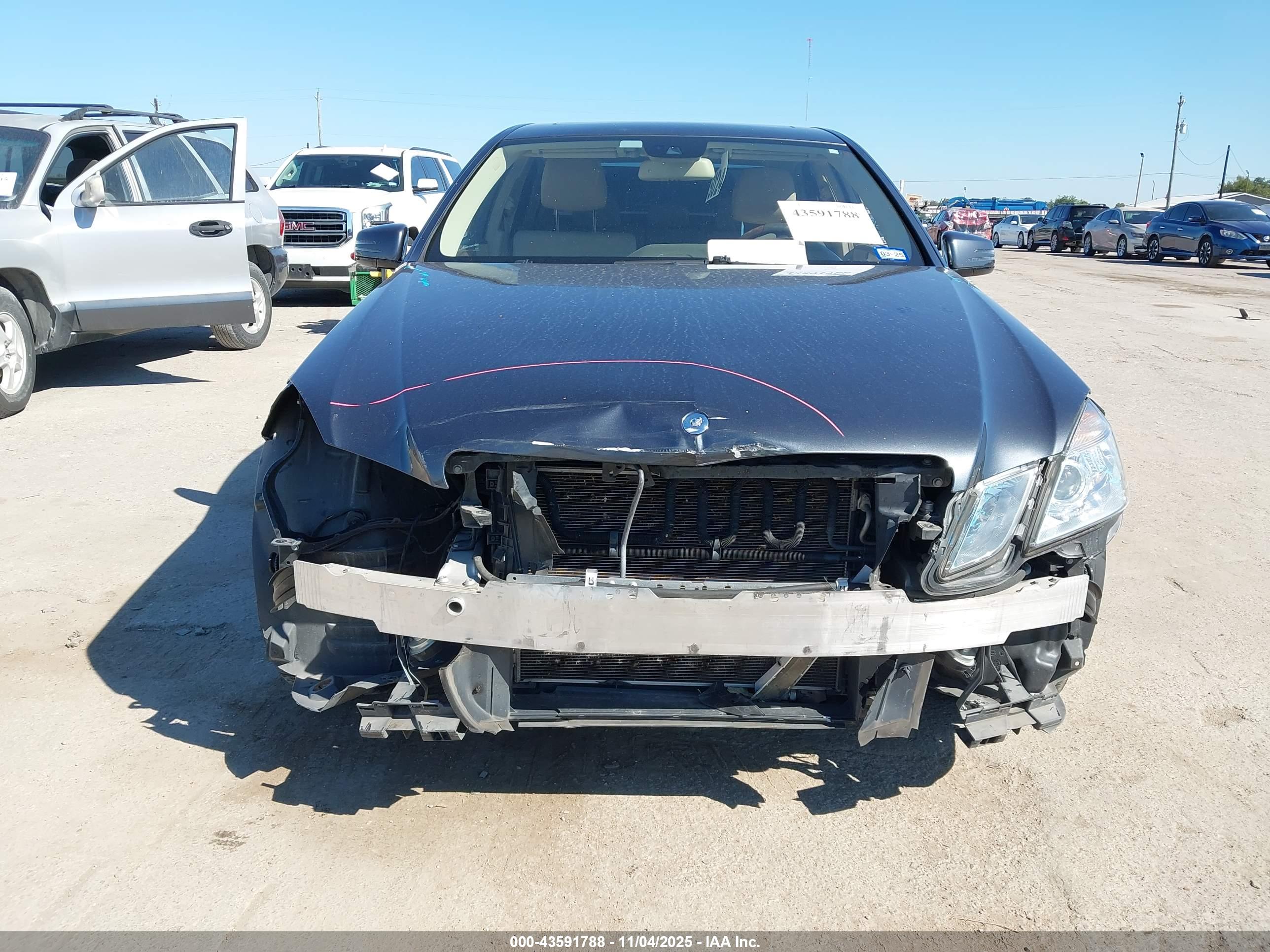MERCEDES-BENZ E image 6