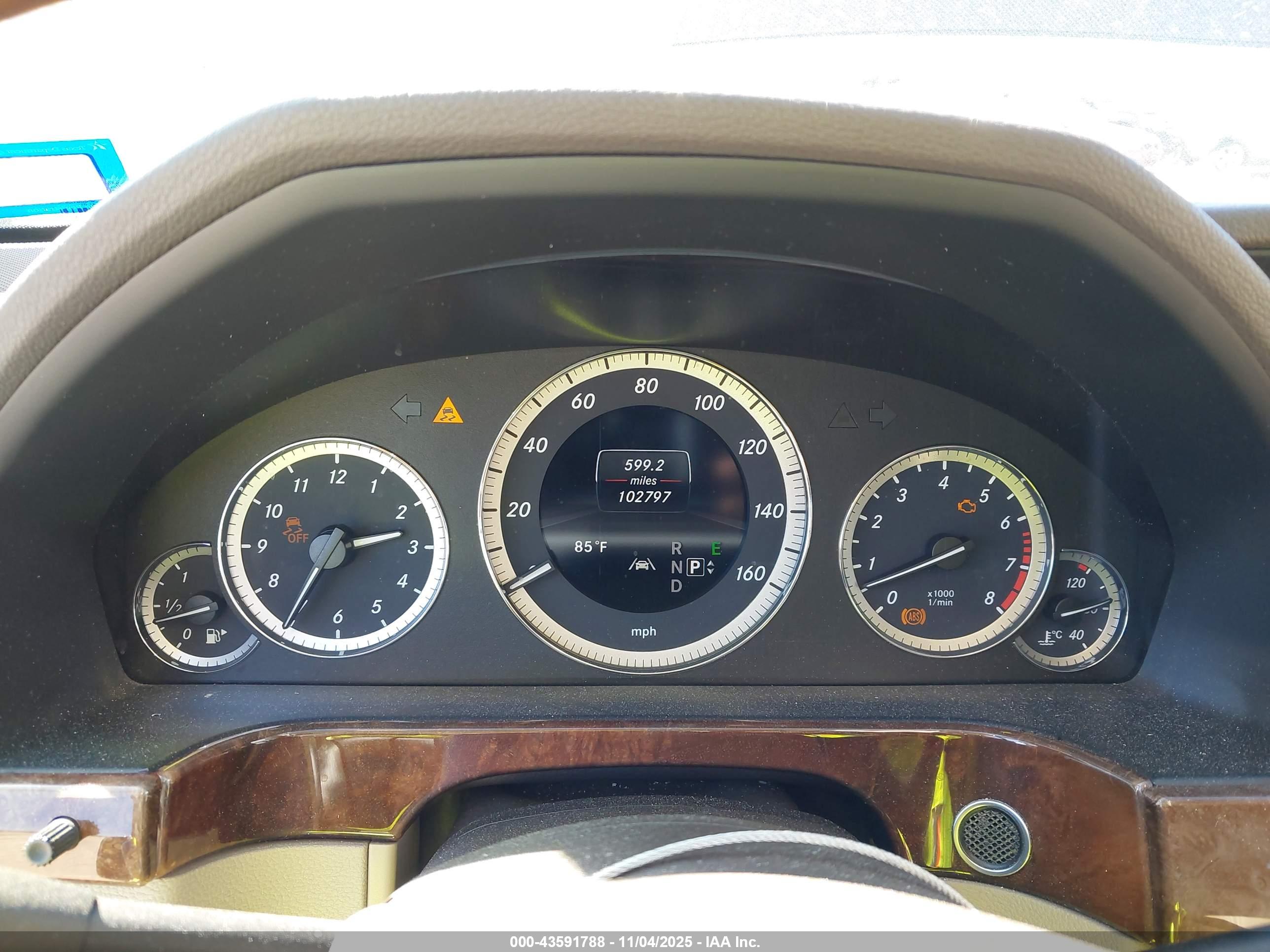 MERCEDES-BENZ E image 7