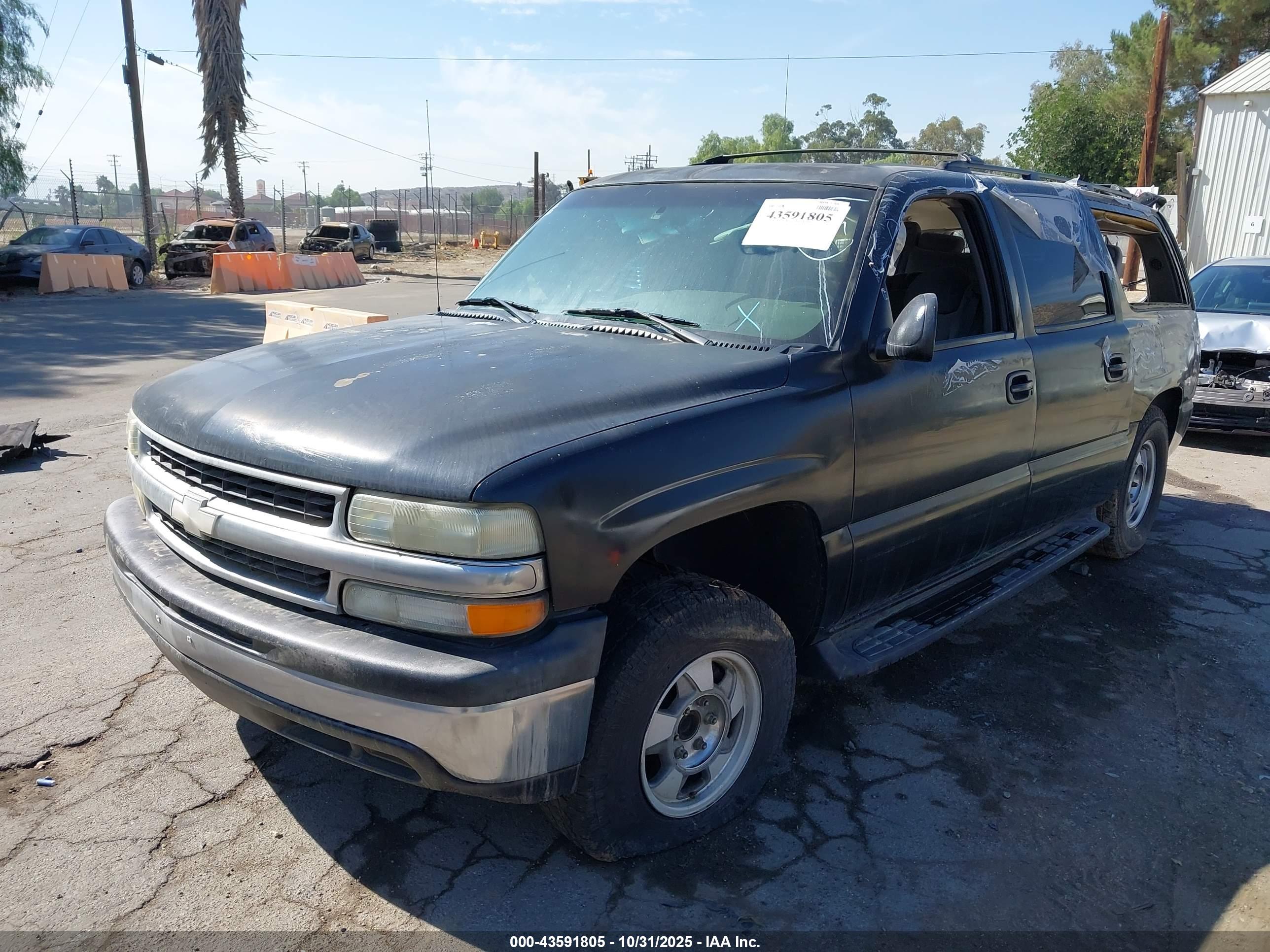 CHEVROLET SUBURBAN image 2