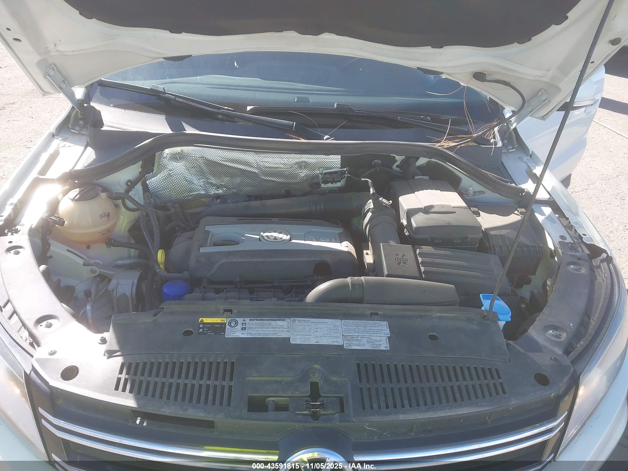VOLKSWAGEN TIGUAN image 10