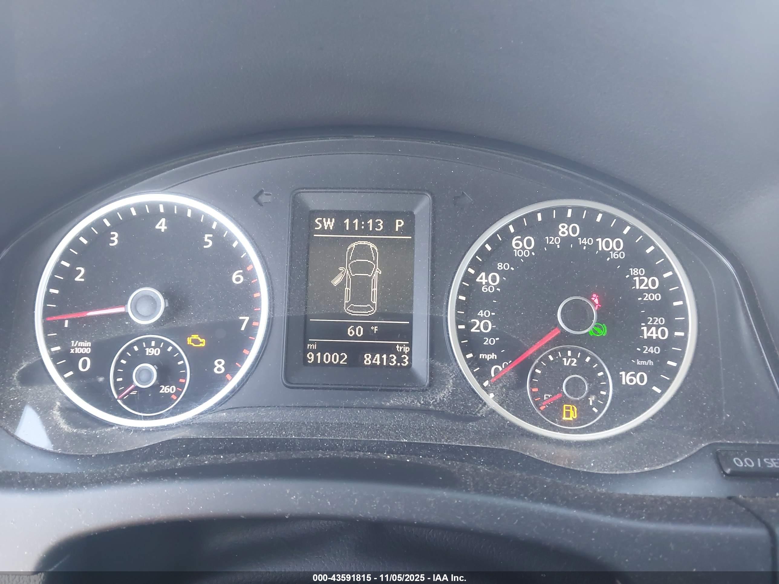 VOLKSWAGEN TIGUAN image 7