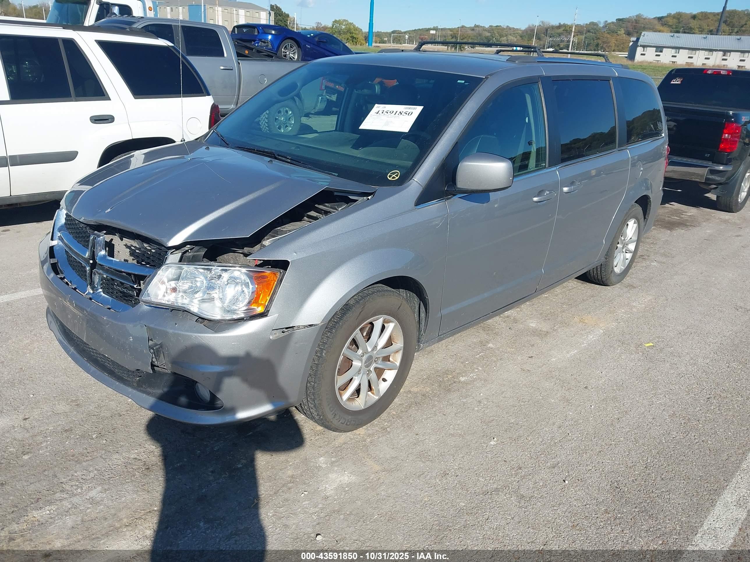 DODGE GRAND image 2