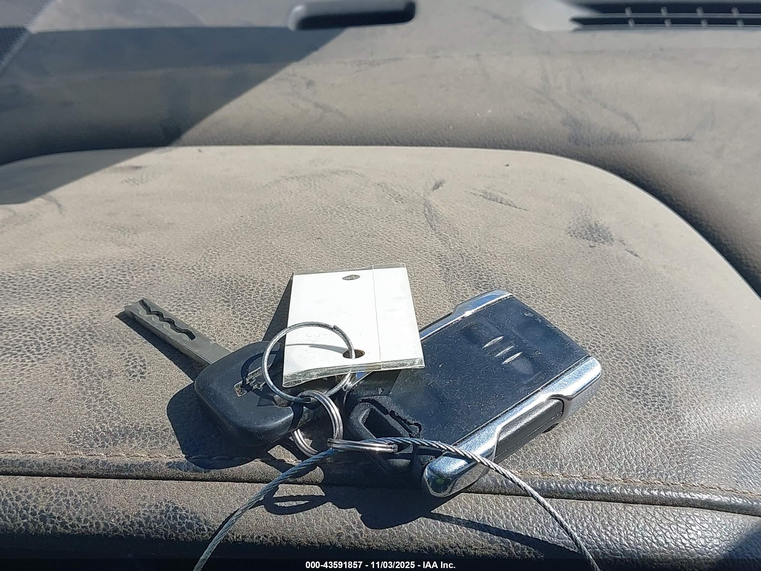 CHEVROLET SILVERADO image 11