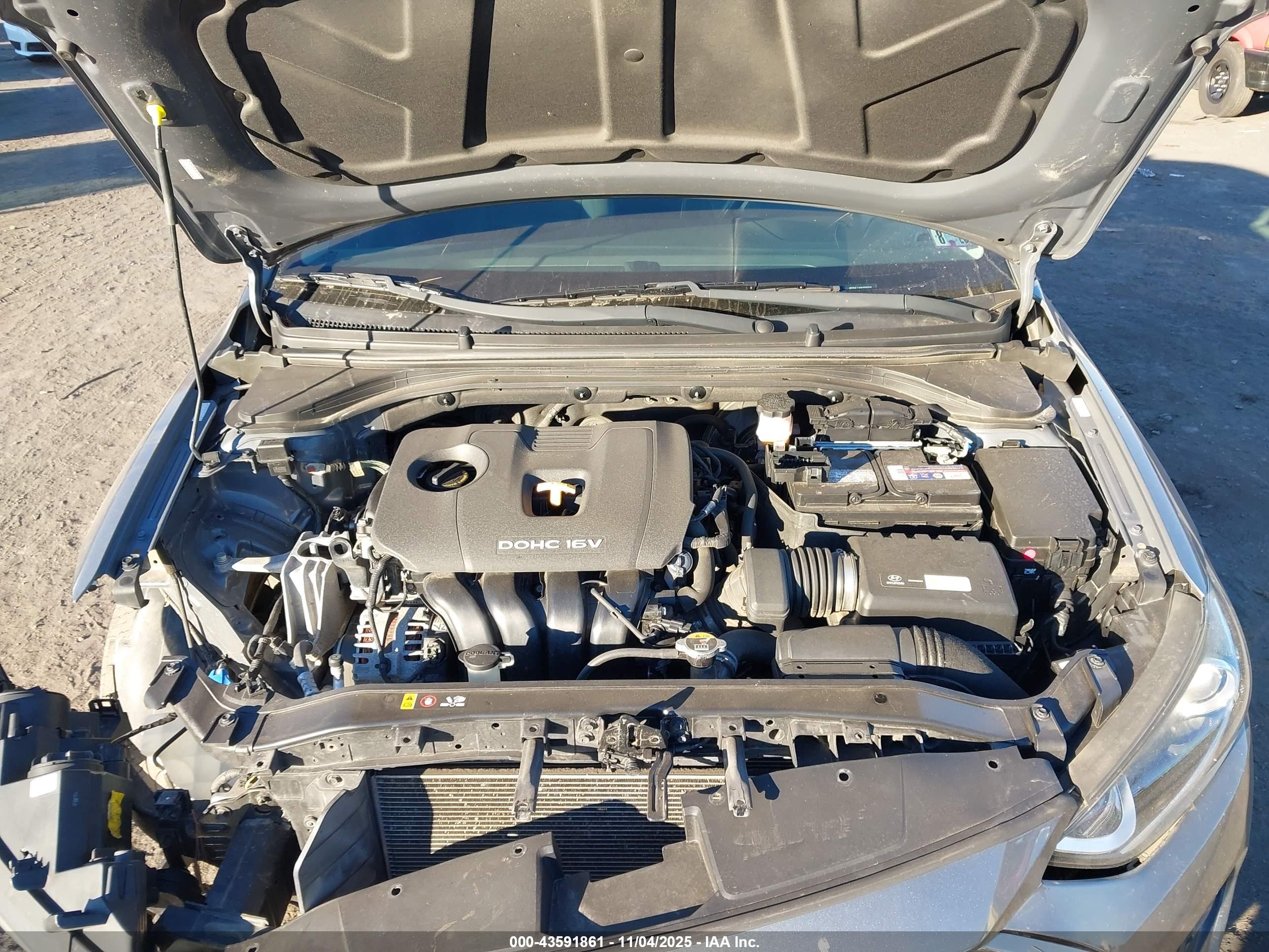 HYUNDAI ELANTRA image 10