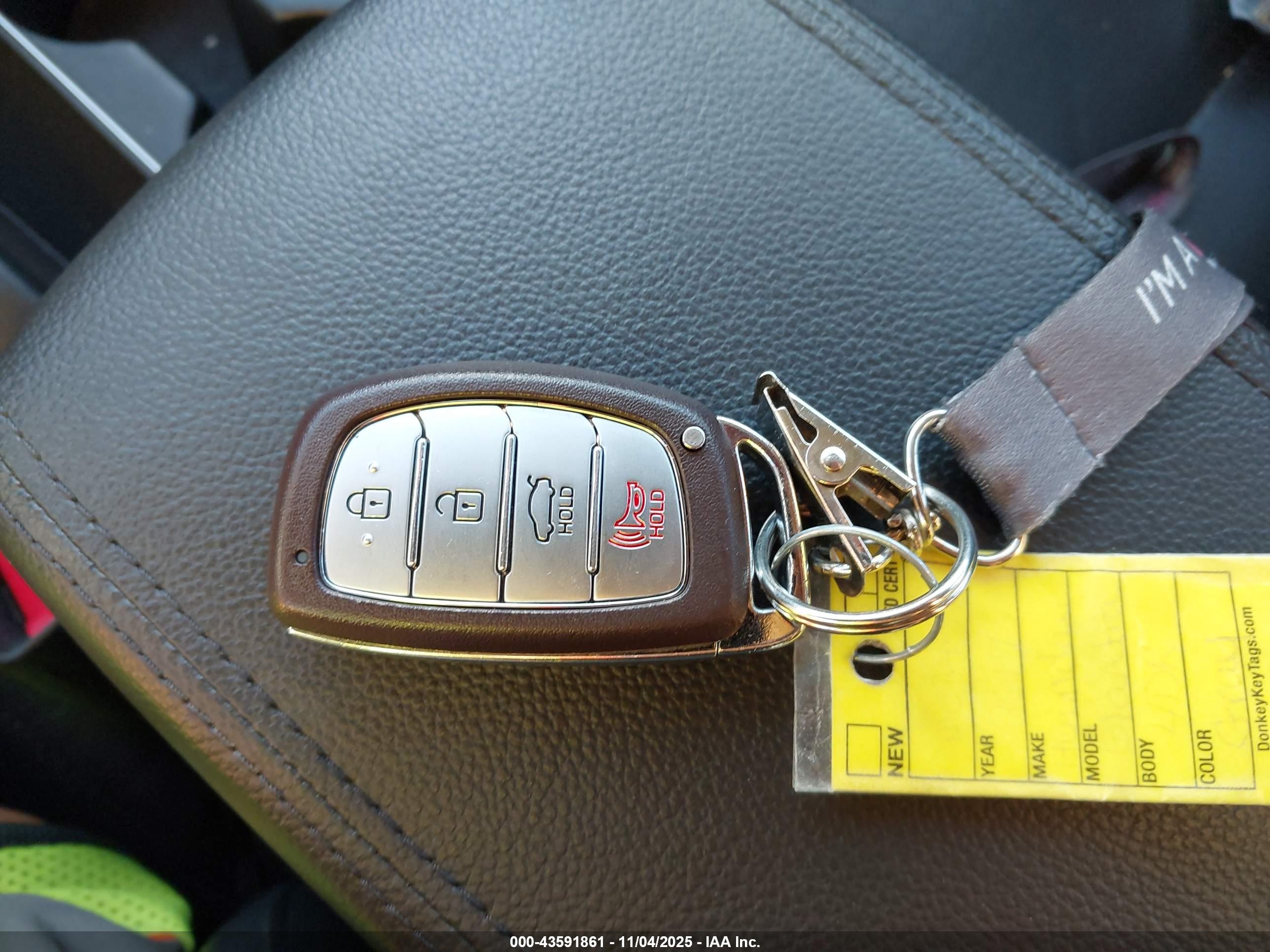 HYUNDAI ELANTRA image 11