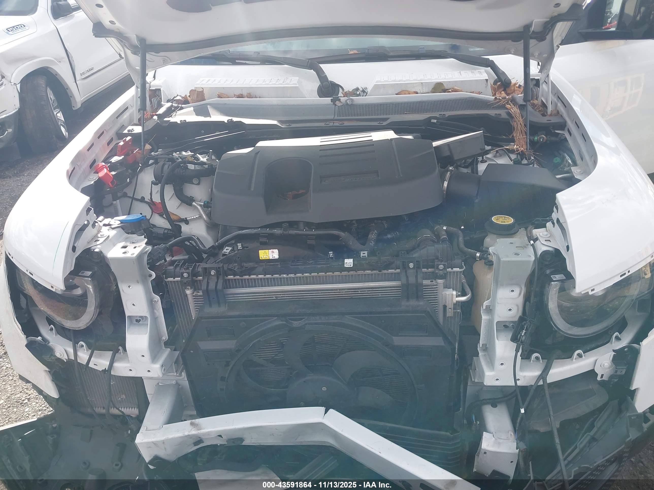 LAND ROVER image 10
