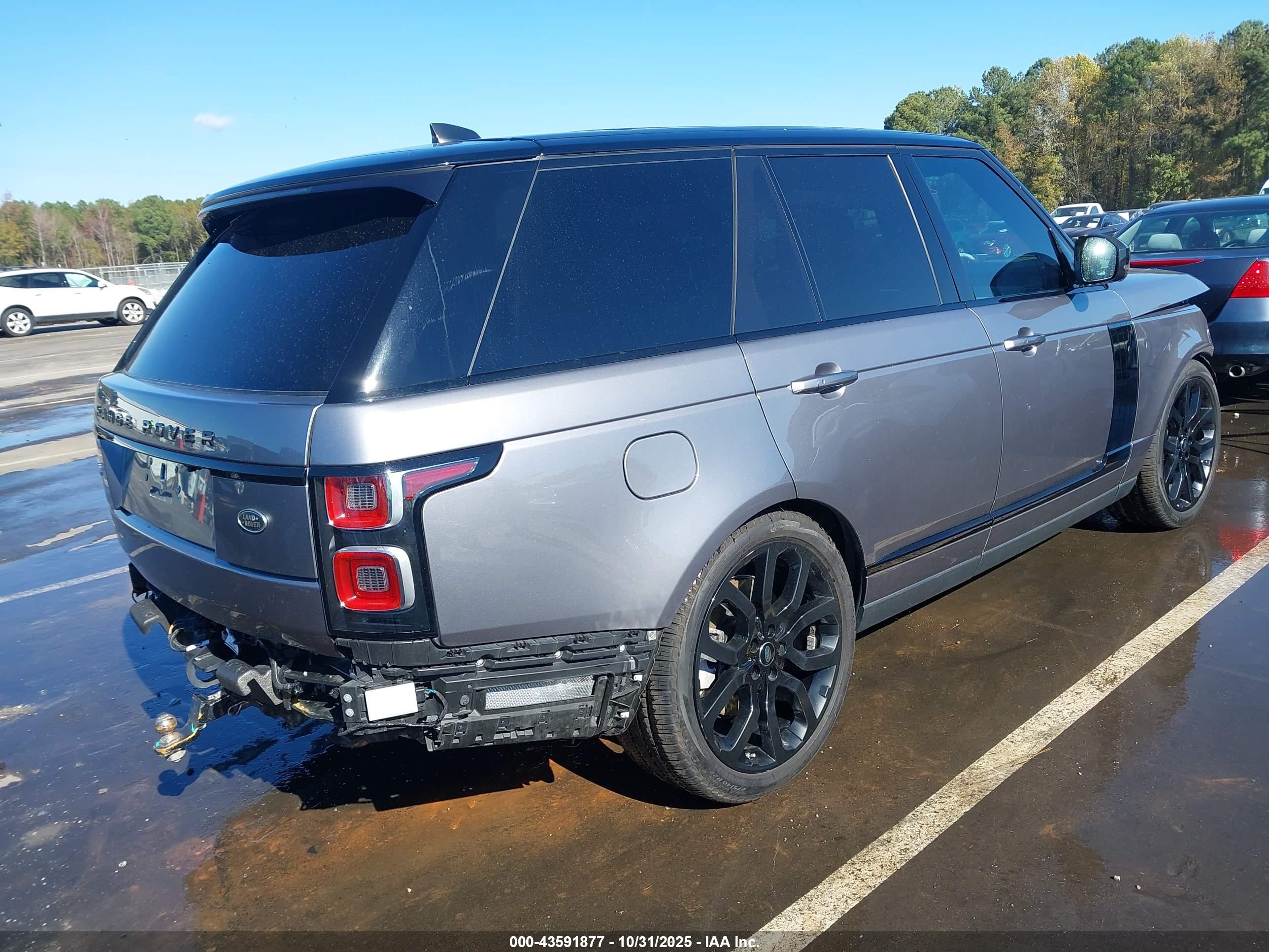 LAND ROVER image 4