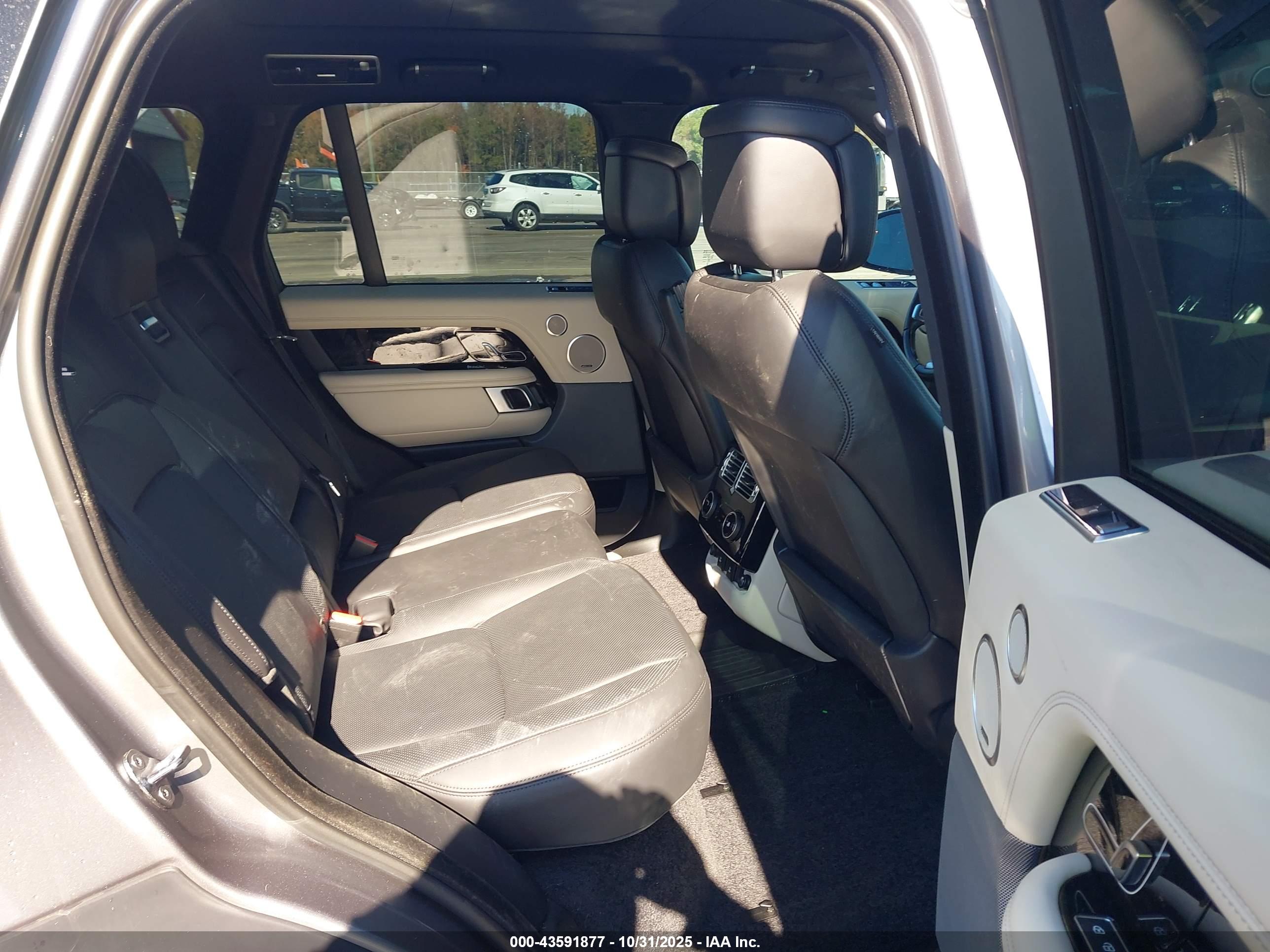 LAND ROVER image 8