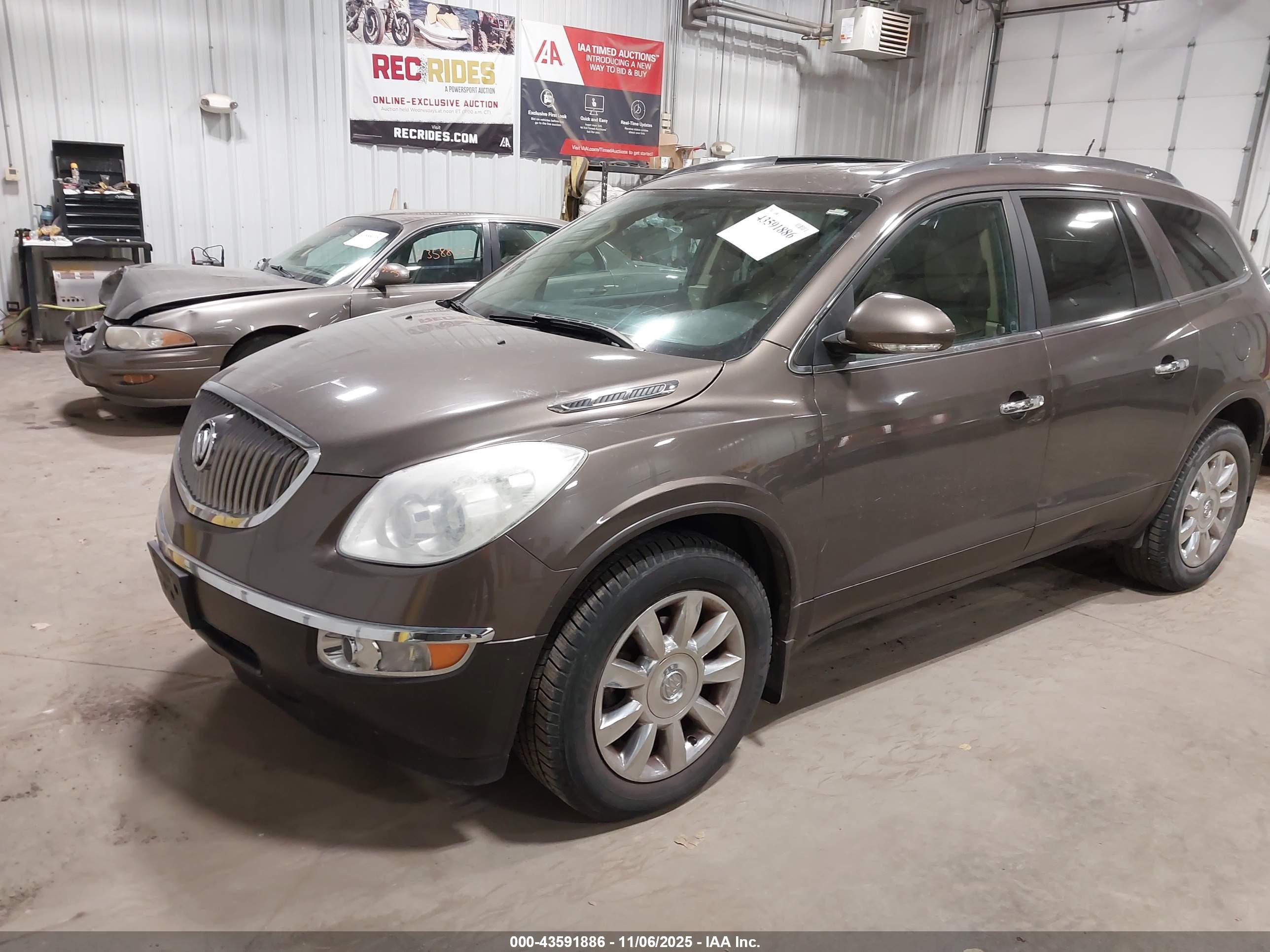 BUICK ENCLAVE image 2