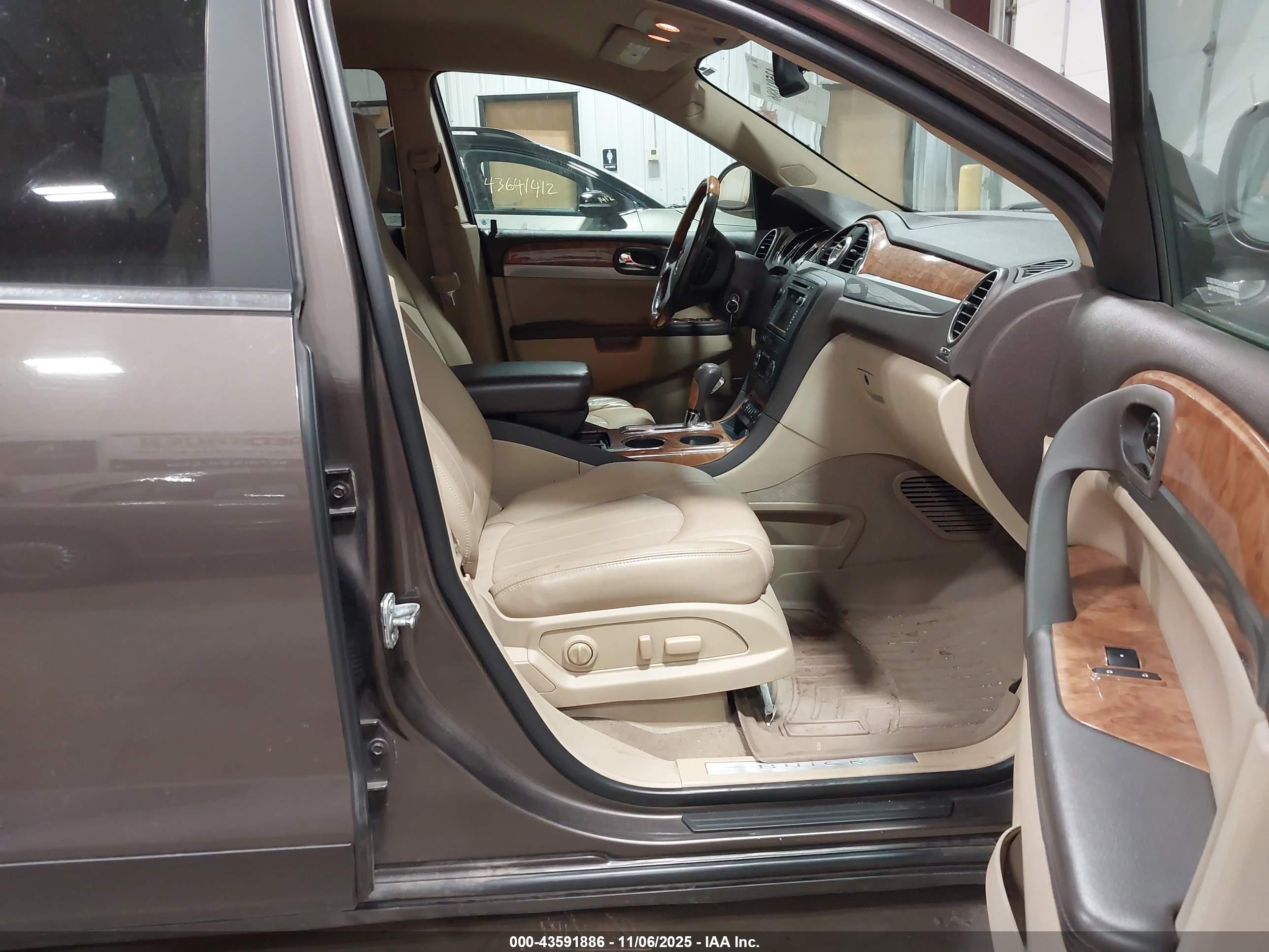 BUICK ENCLAVE image 5