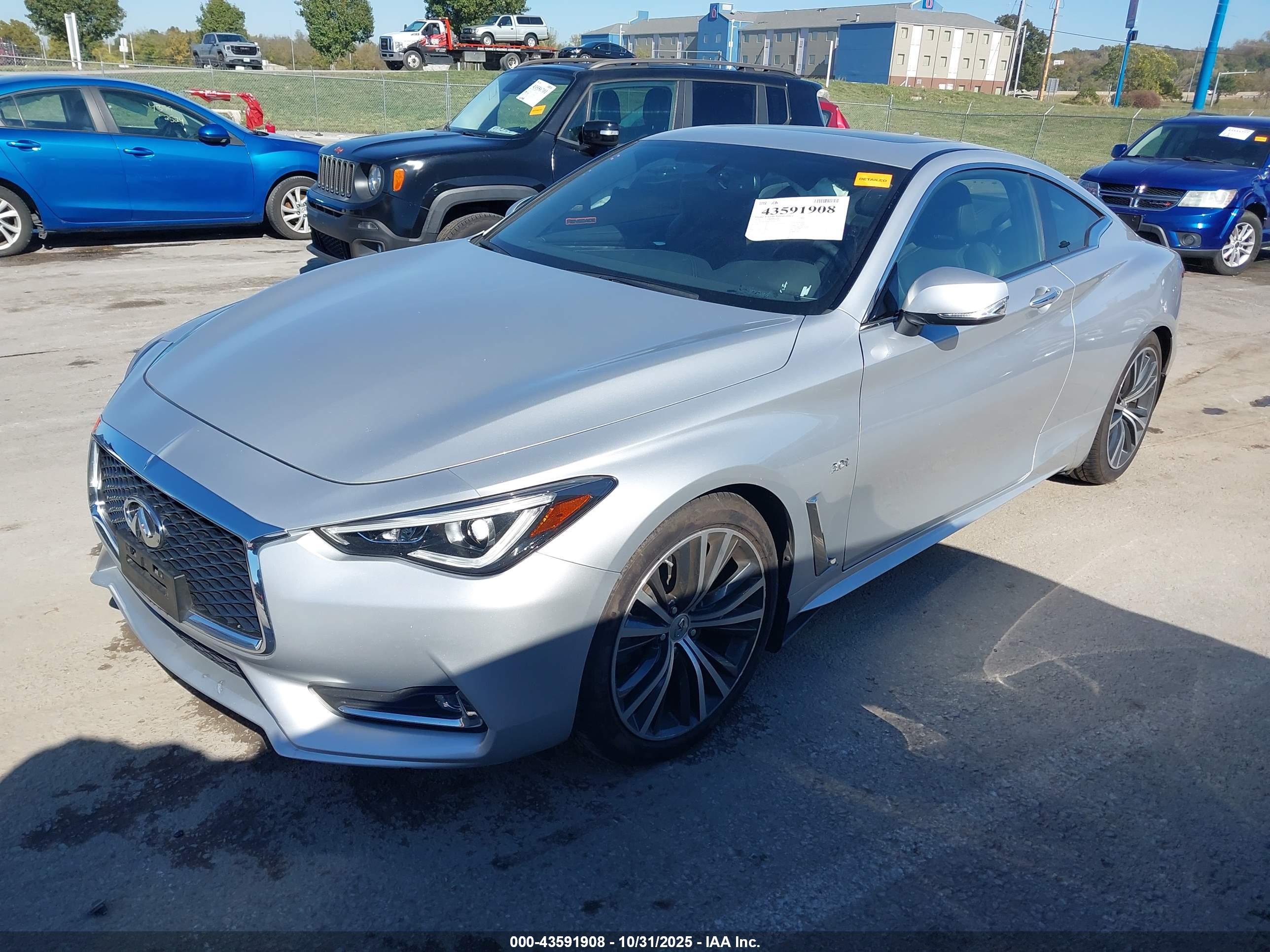 INFINITI Q60 image 2