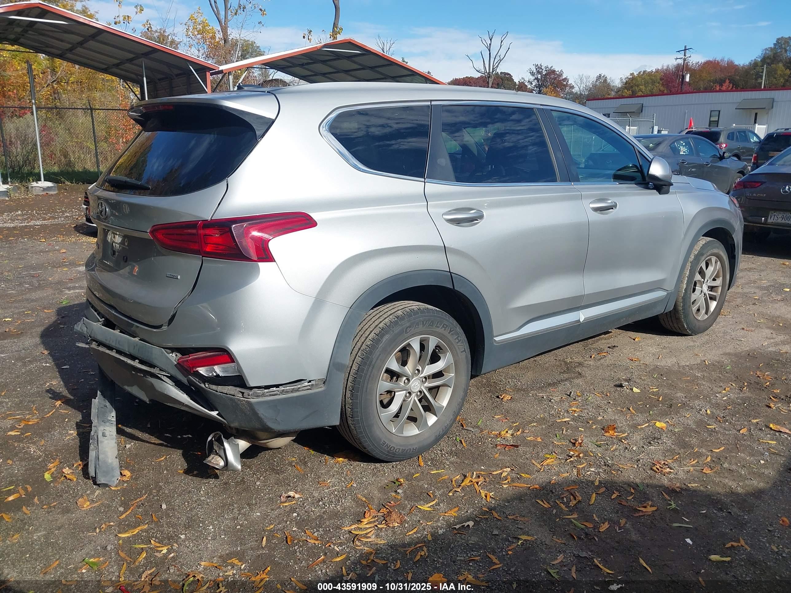 HYUNDAI SANTA image 4