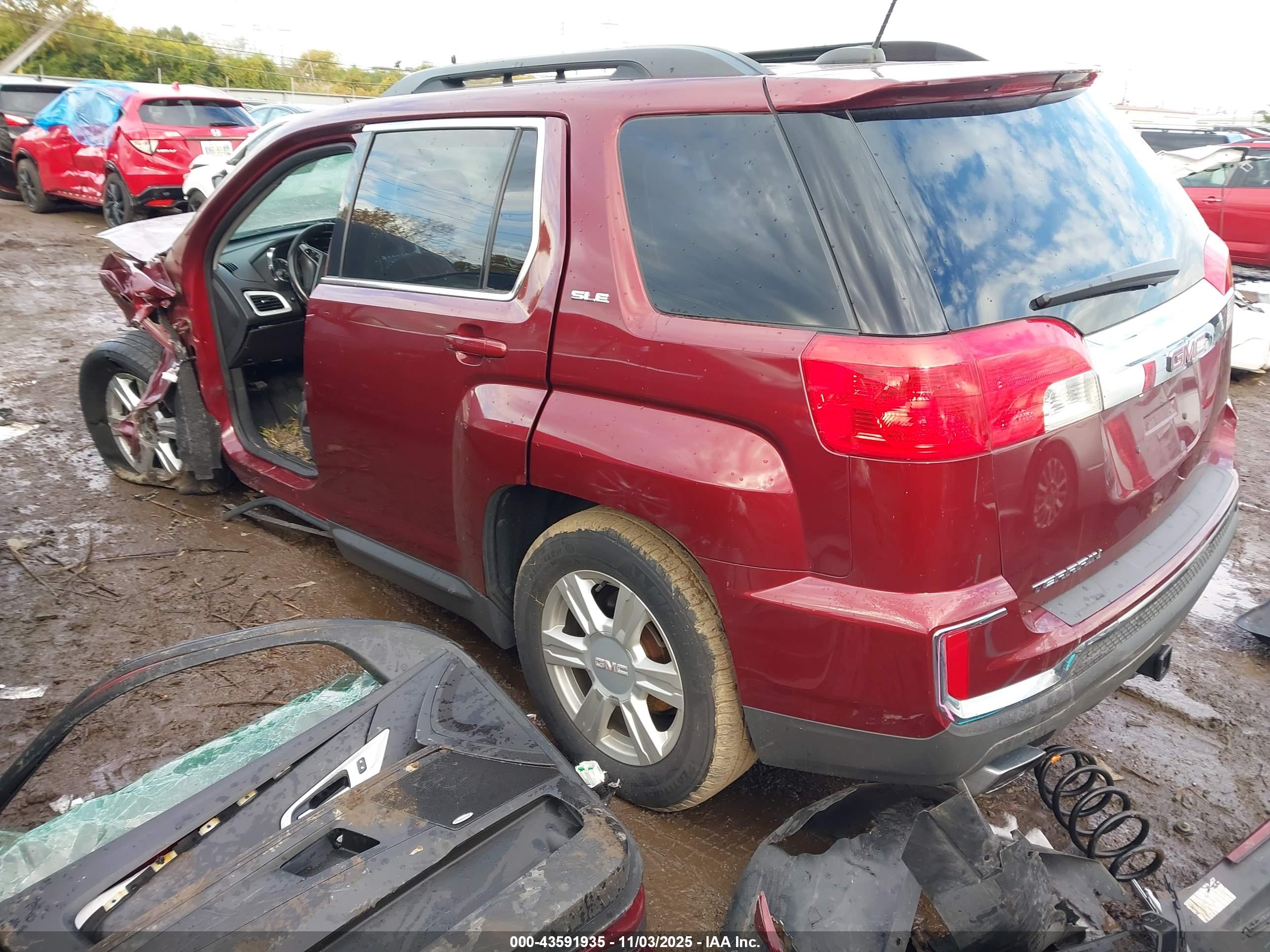 GMC TERRAIN image 3