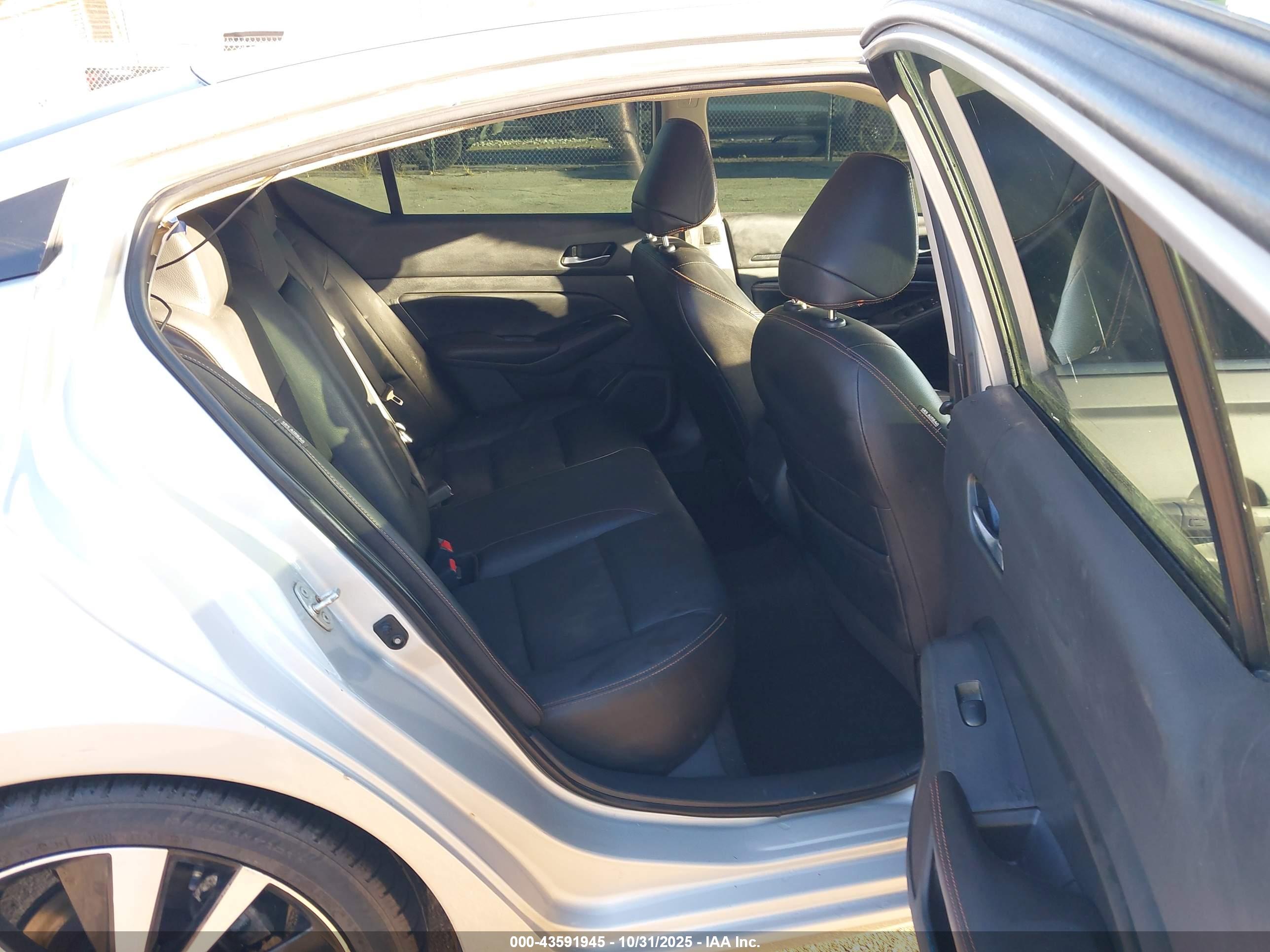 NISSAN ALTIMA image 8