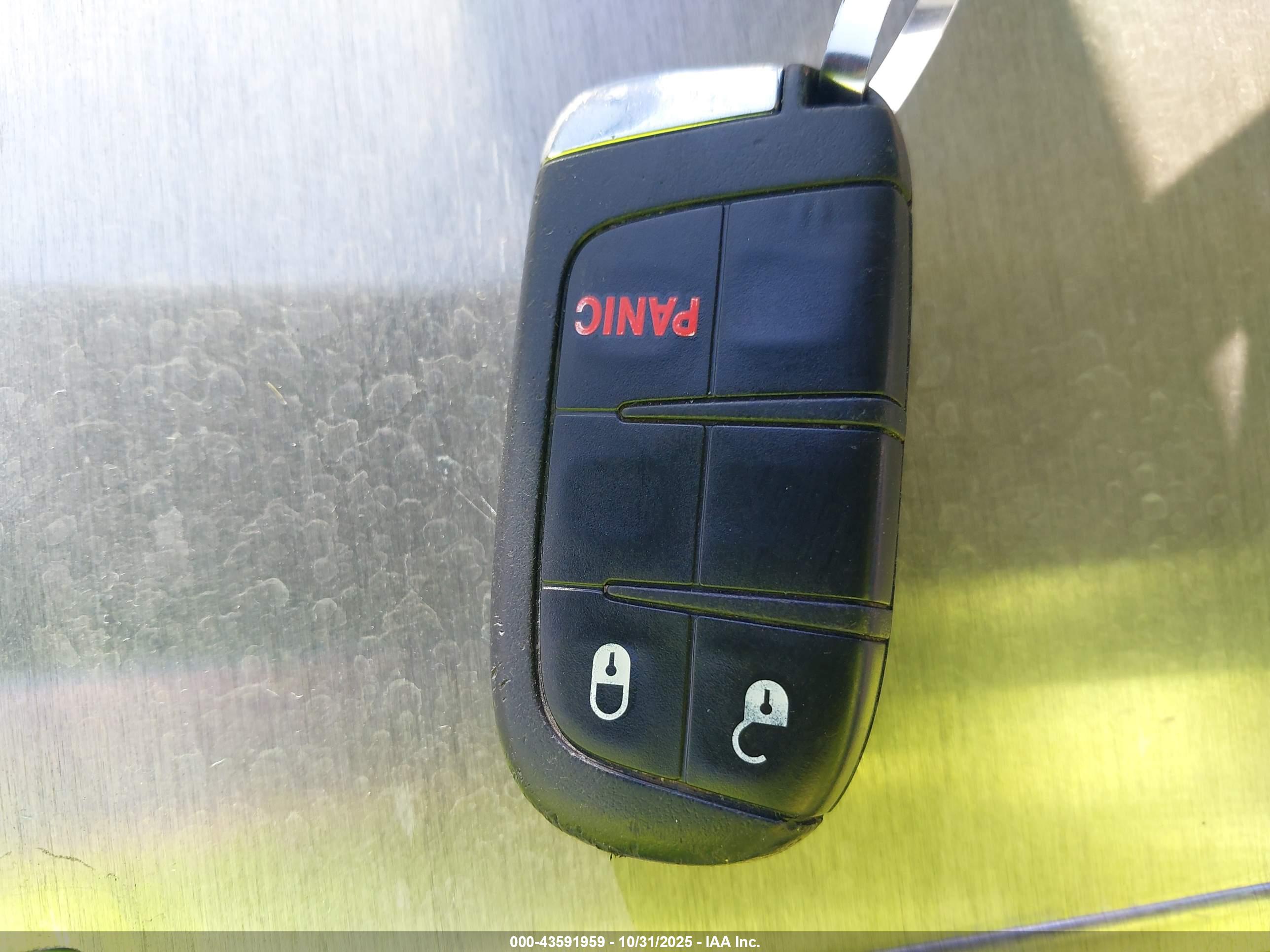 JEEP RENEGADE image 11