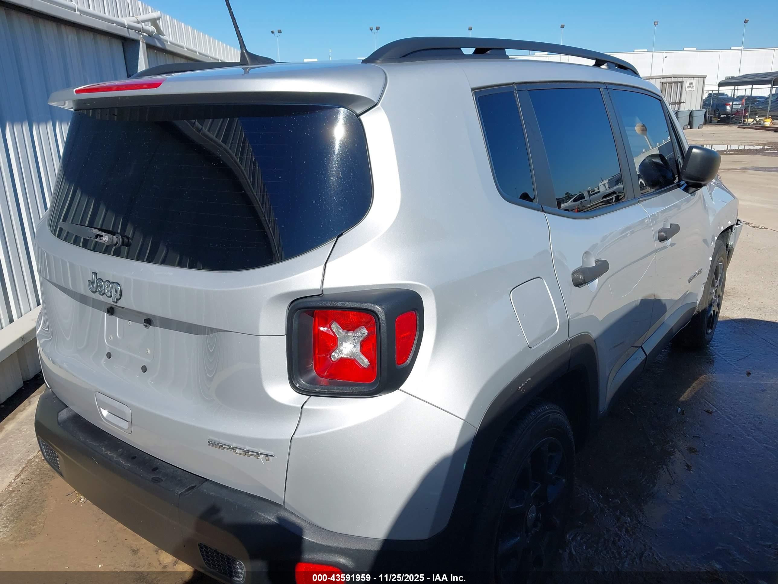 JEEP RENEGADE image 4