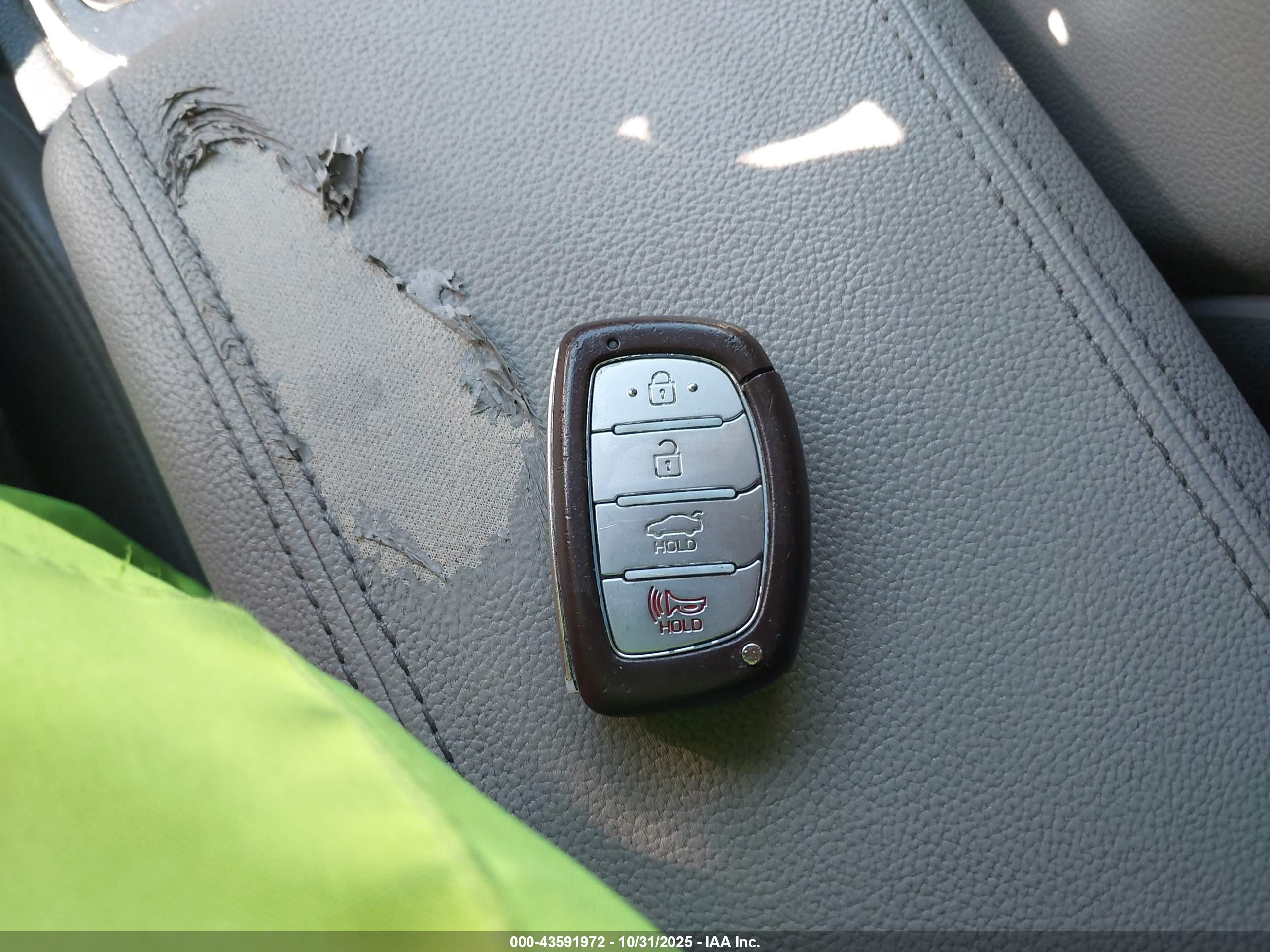 HYUNDAI SONATA image 11