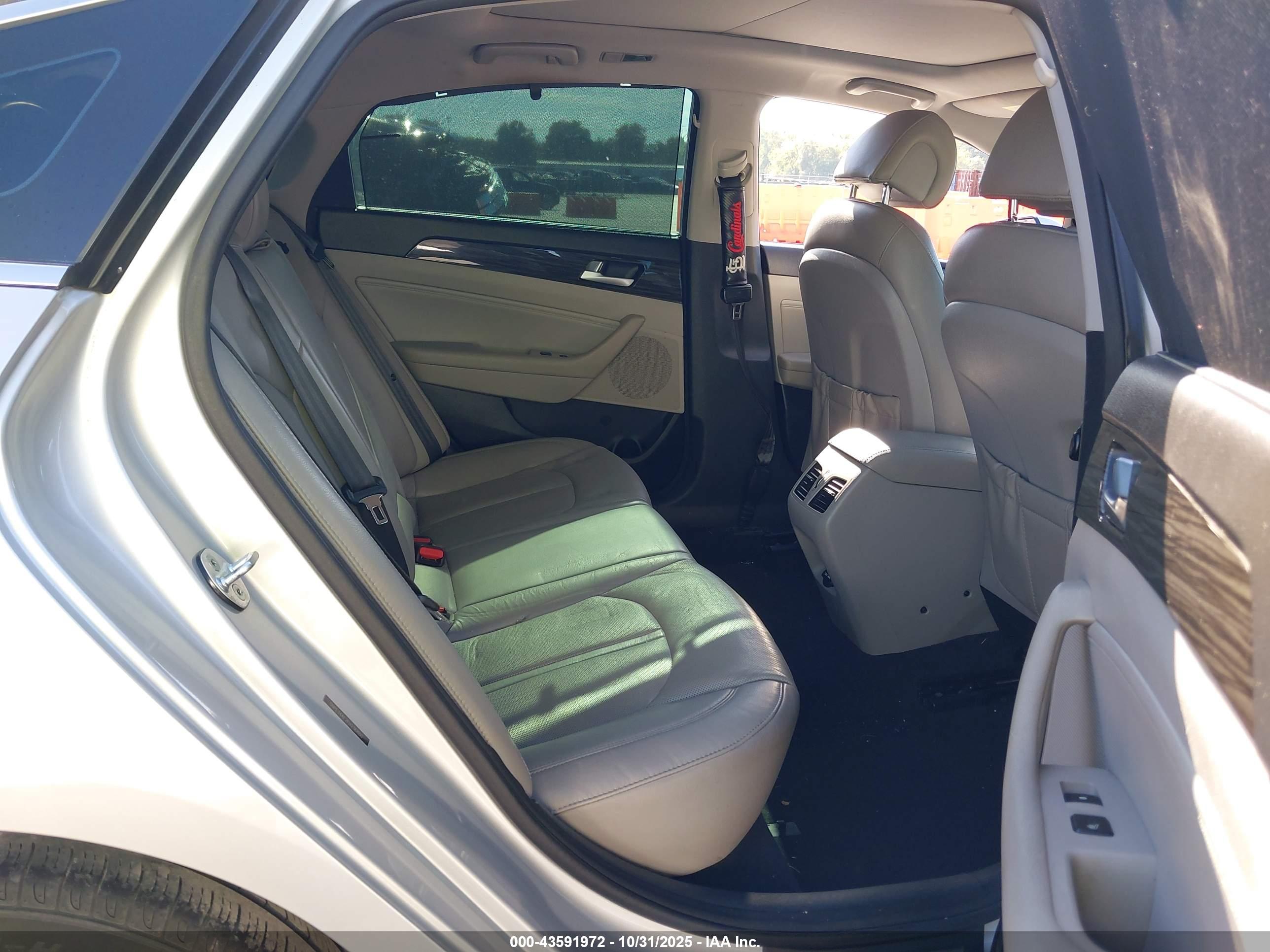 HYUNDAI SONATA image 8