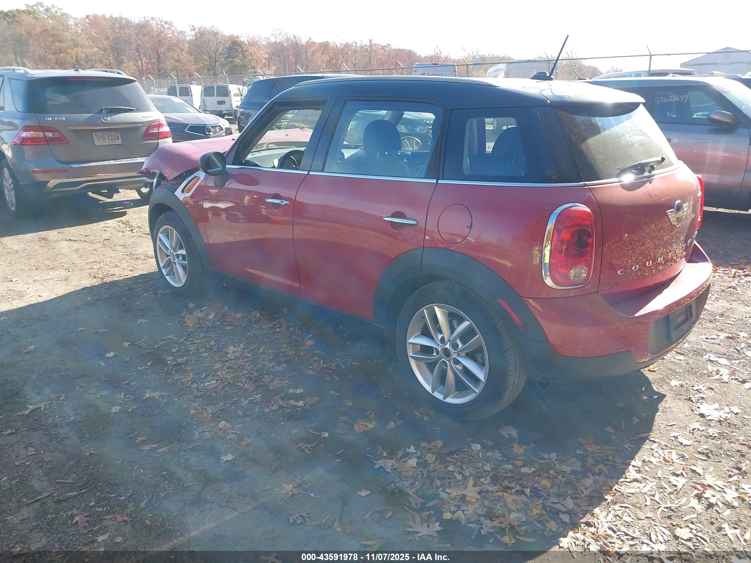 MINI COUNTRYMAN image 3