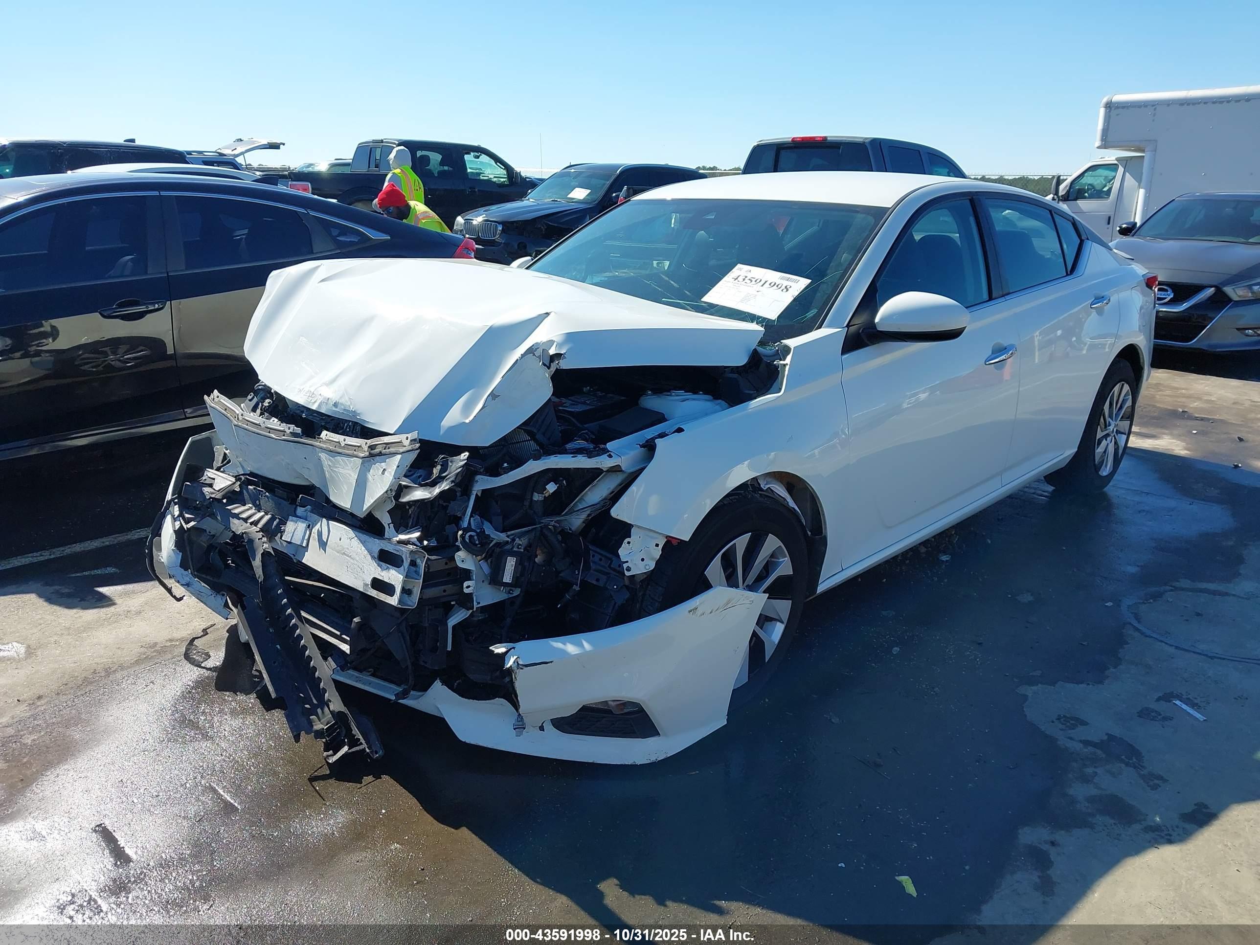 NISSAN ALTIMA image 2