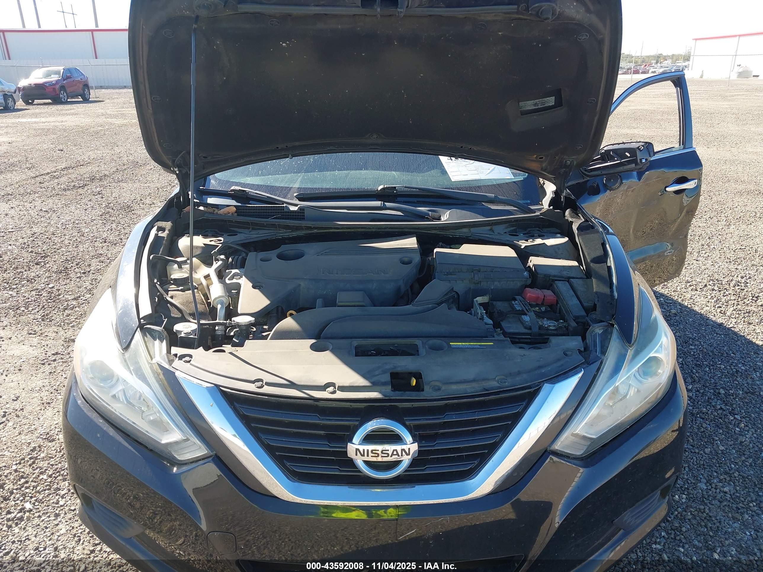 NISSAN ALTIMA image 10