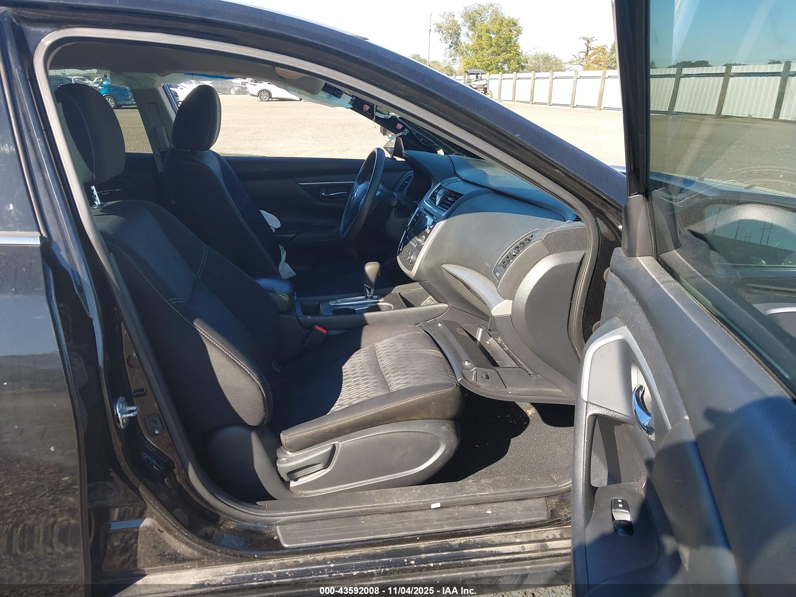 NISSAN ALTIMA image 5