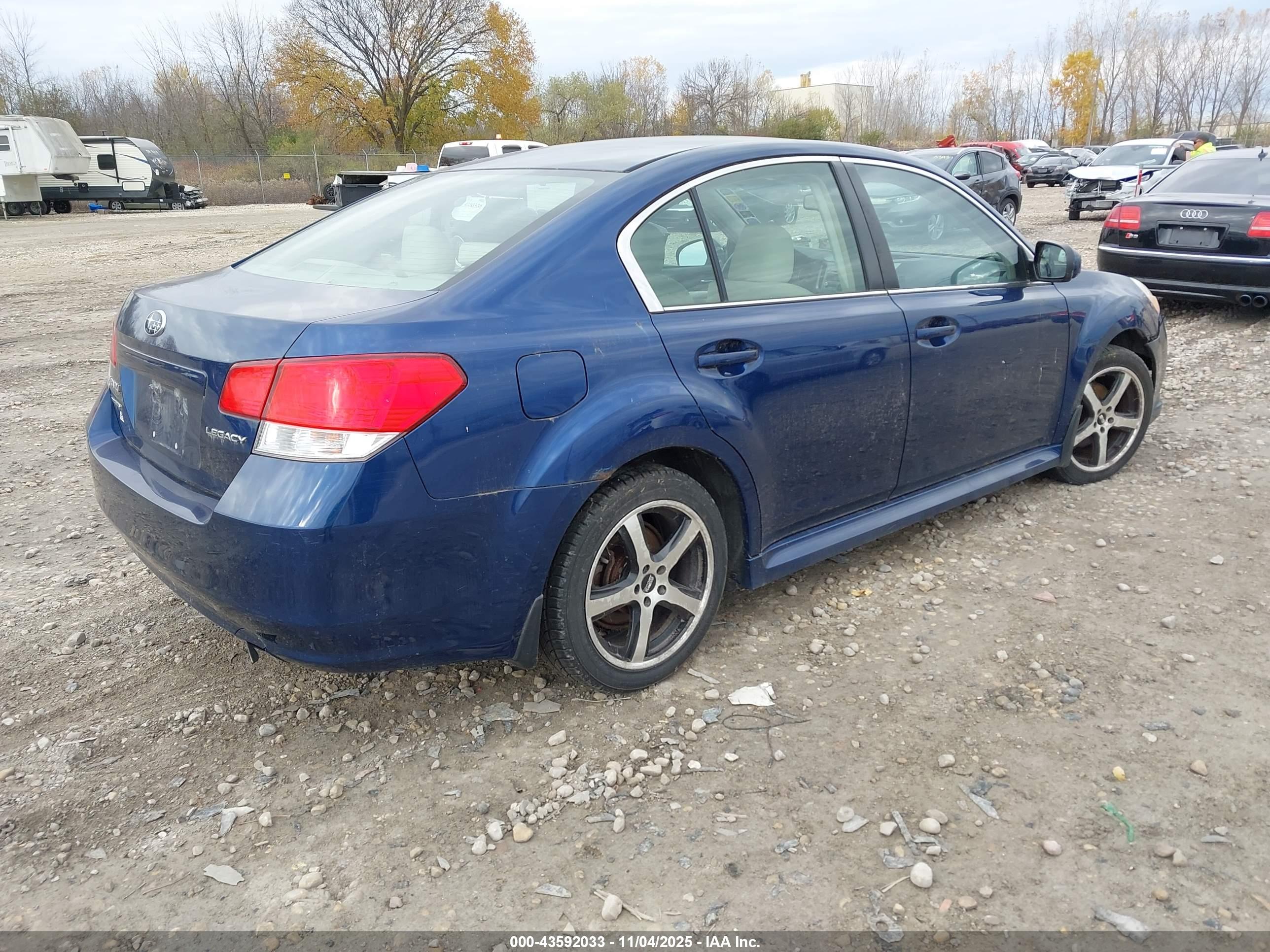 SUBARU LEGACY image 4