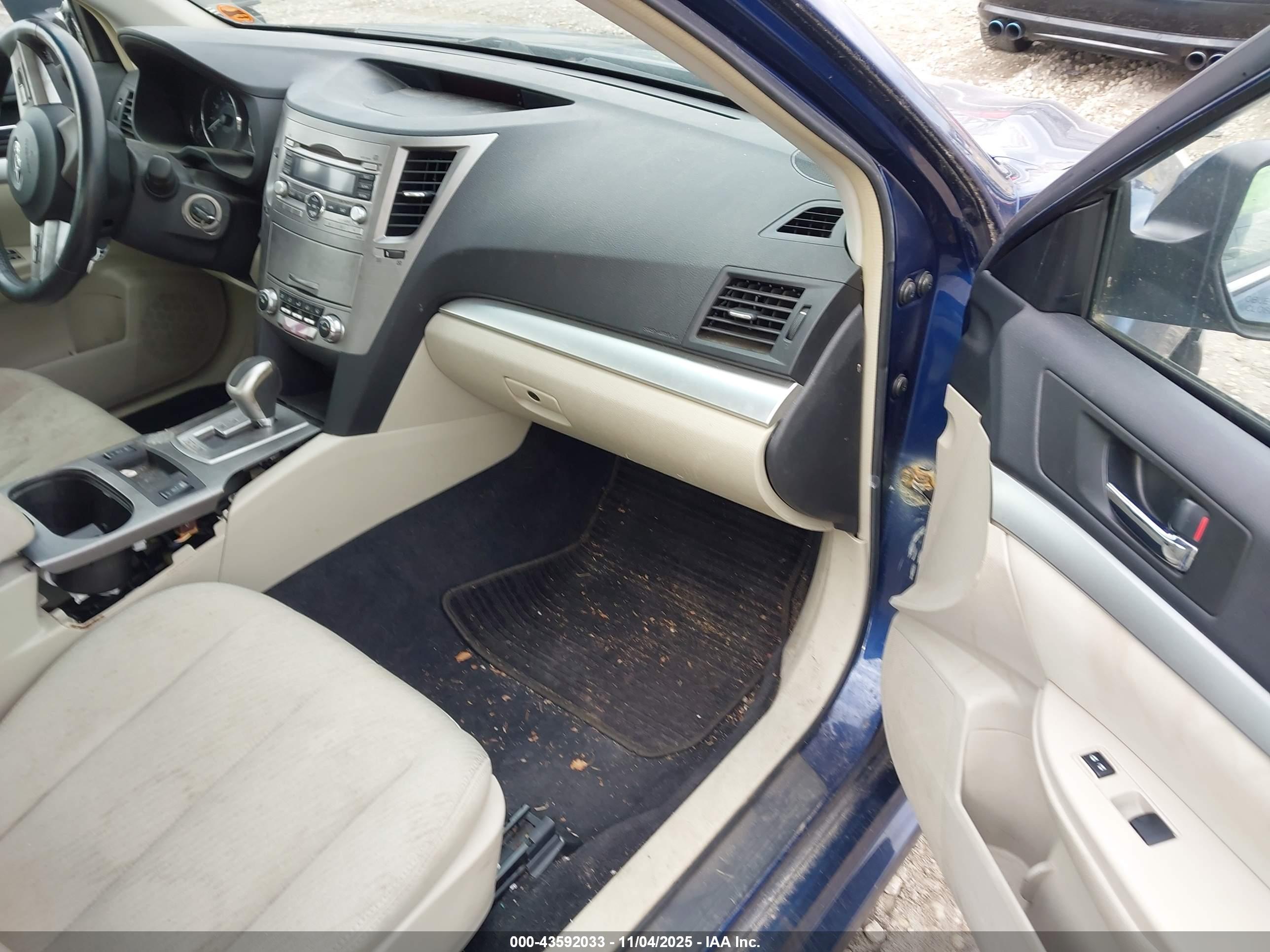 SUBARU LEGACY image 5