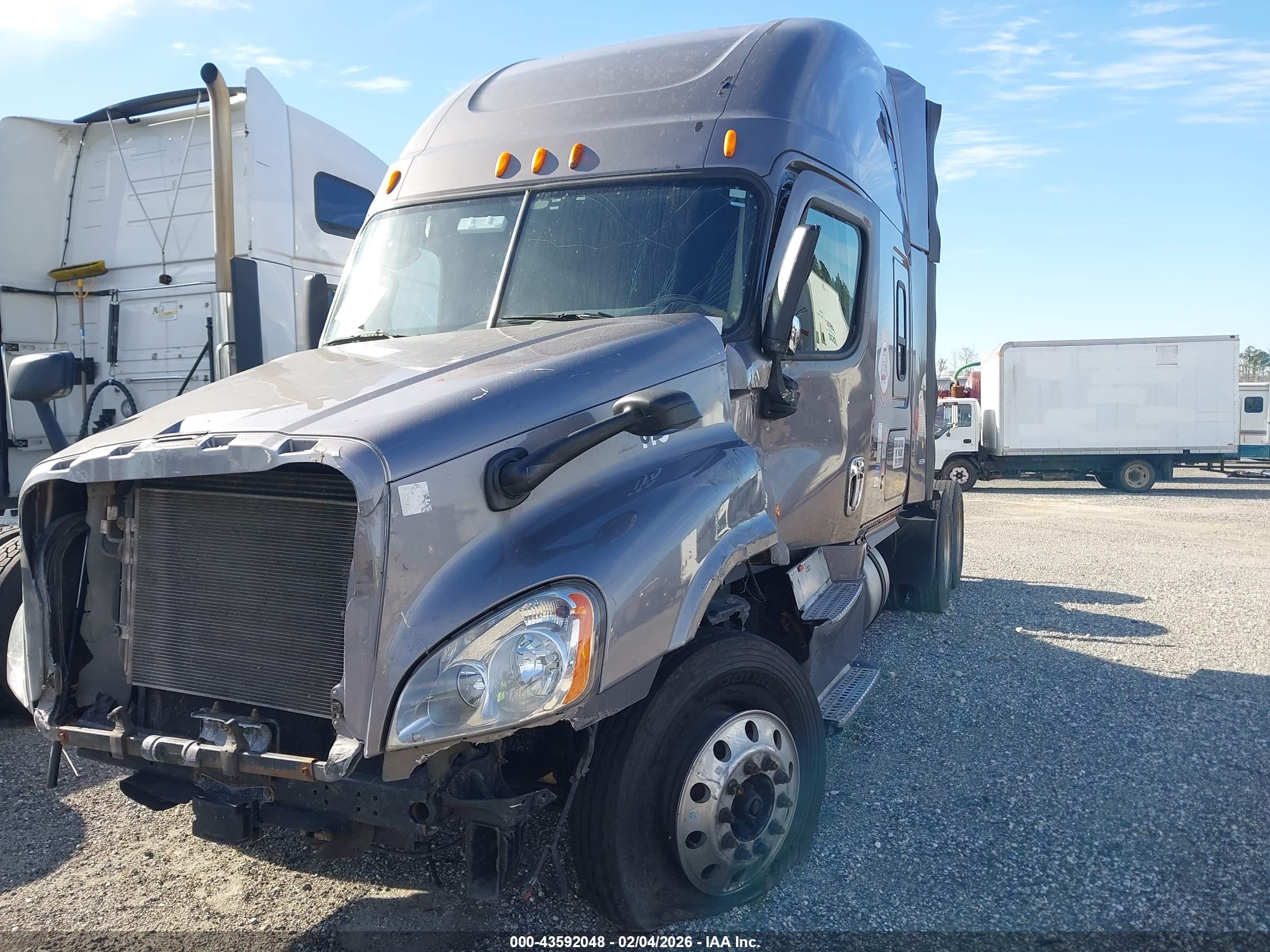 FREIGHTLINER CASCADIA image 2