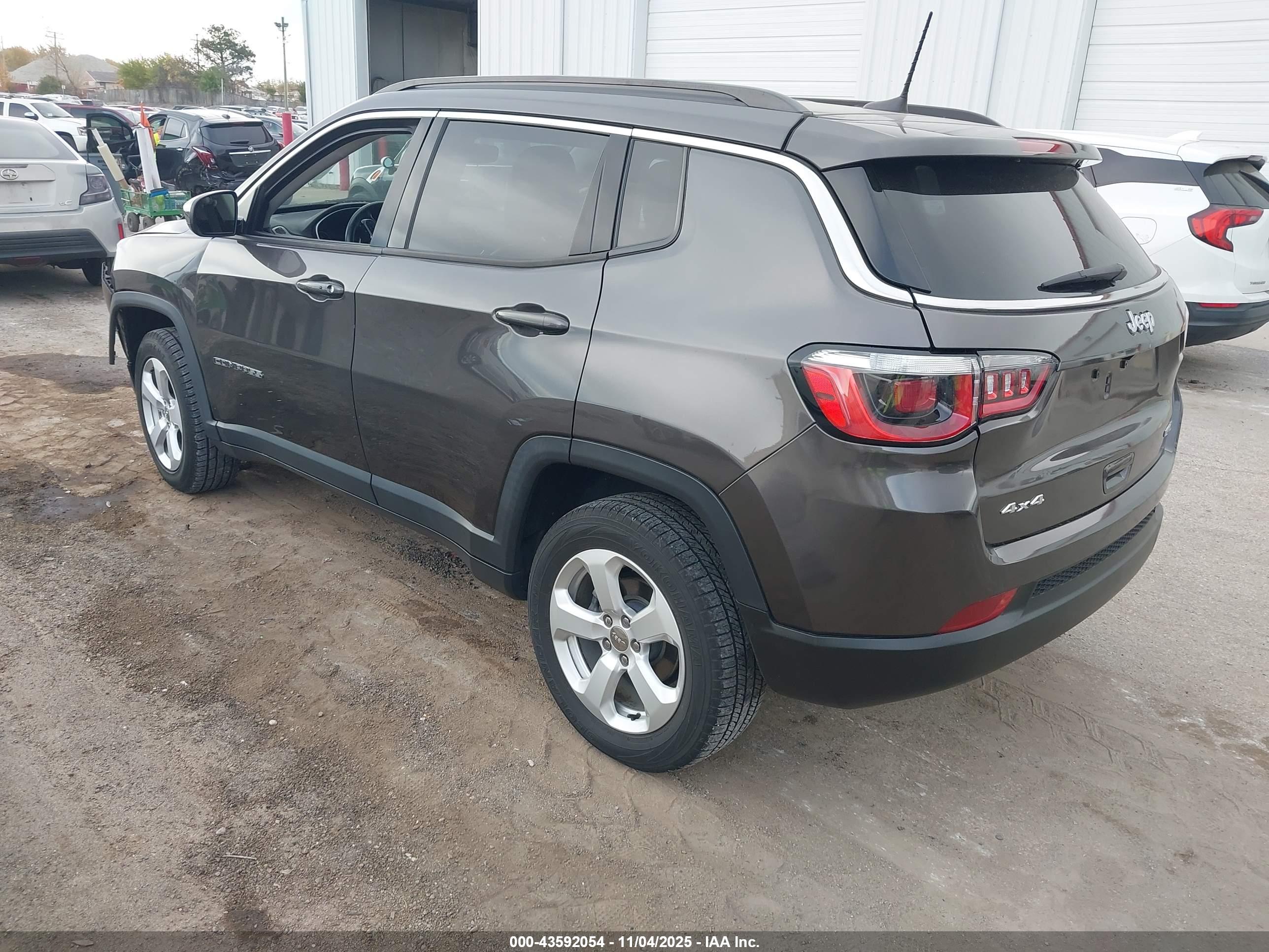 JEEP COMPASS image 3