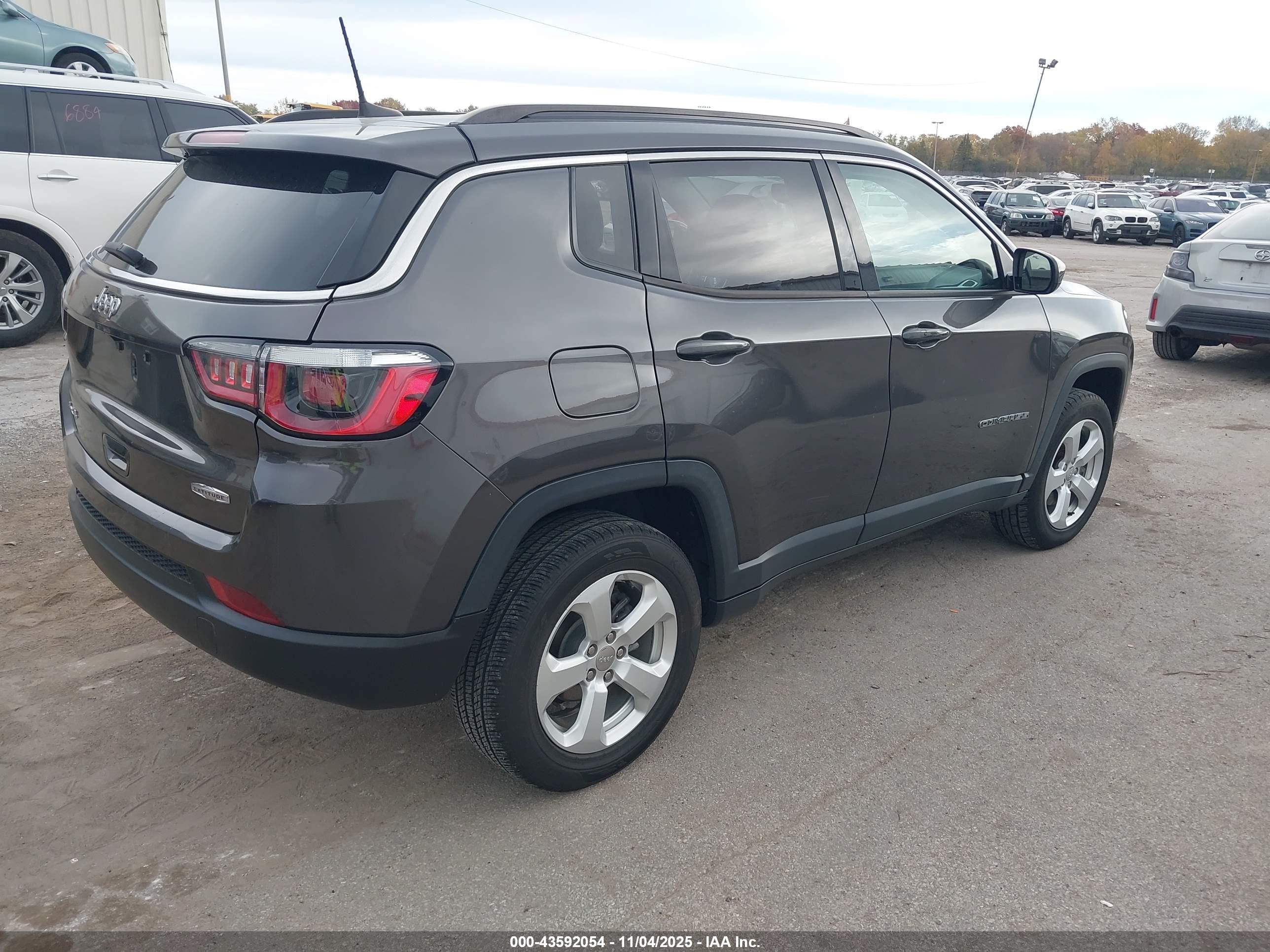 JEEP COMPASS image 4